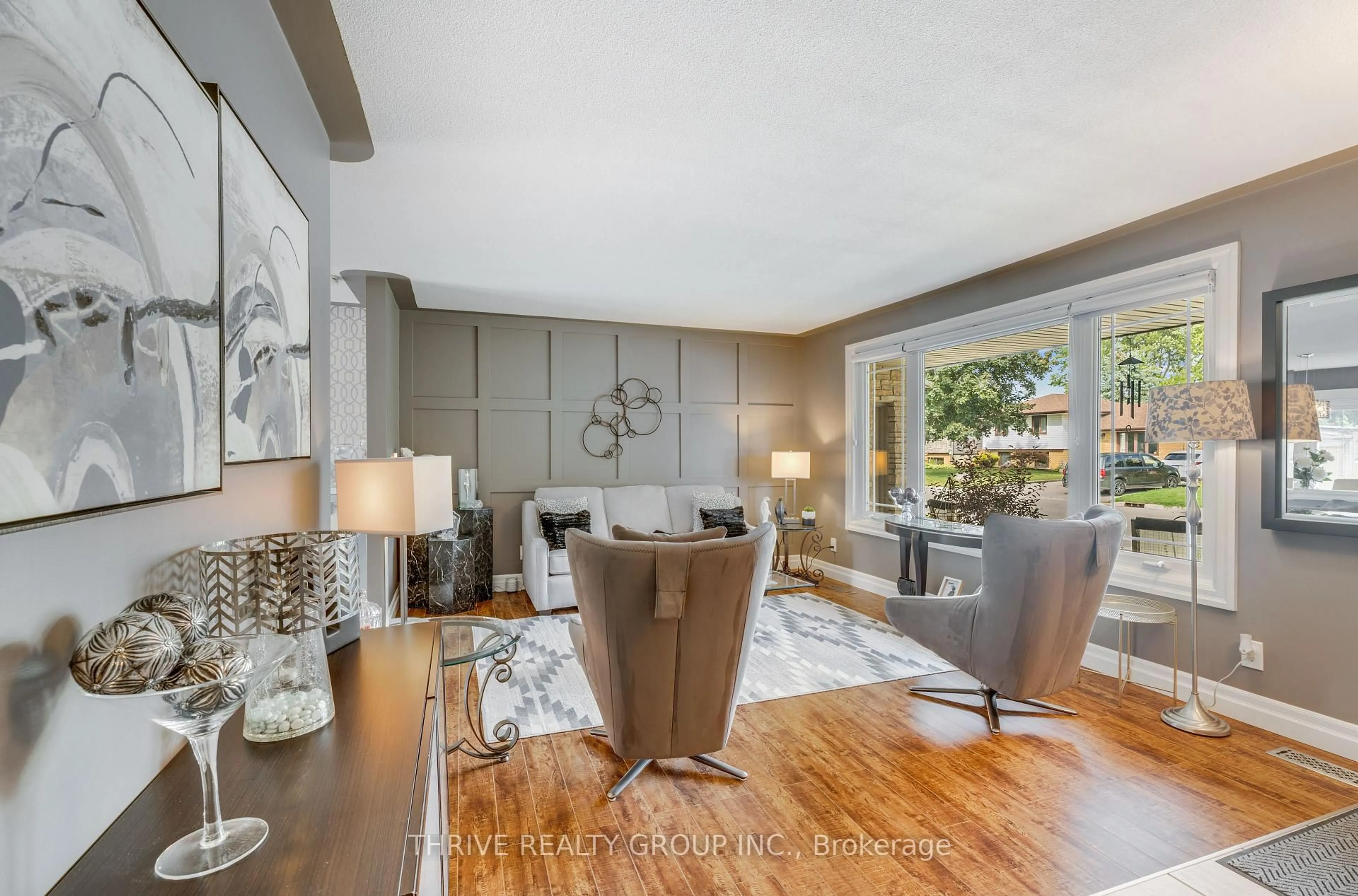 Living room with furniture, unknown for 387 Regal Dr, London East Ontario N5Y 1J6