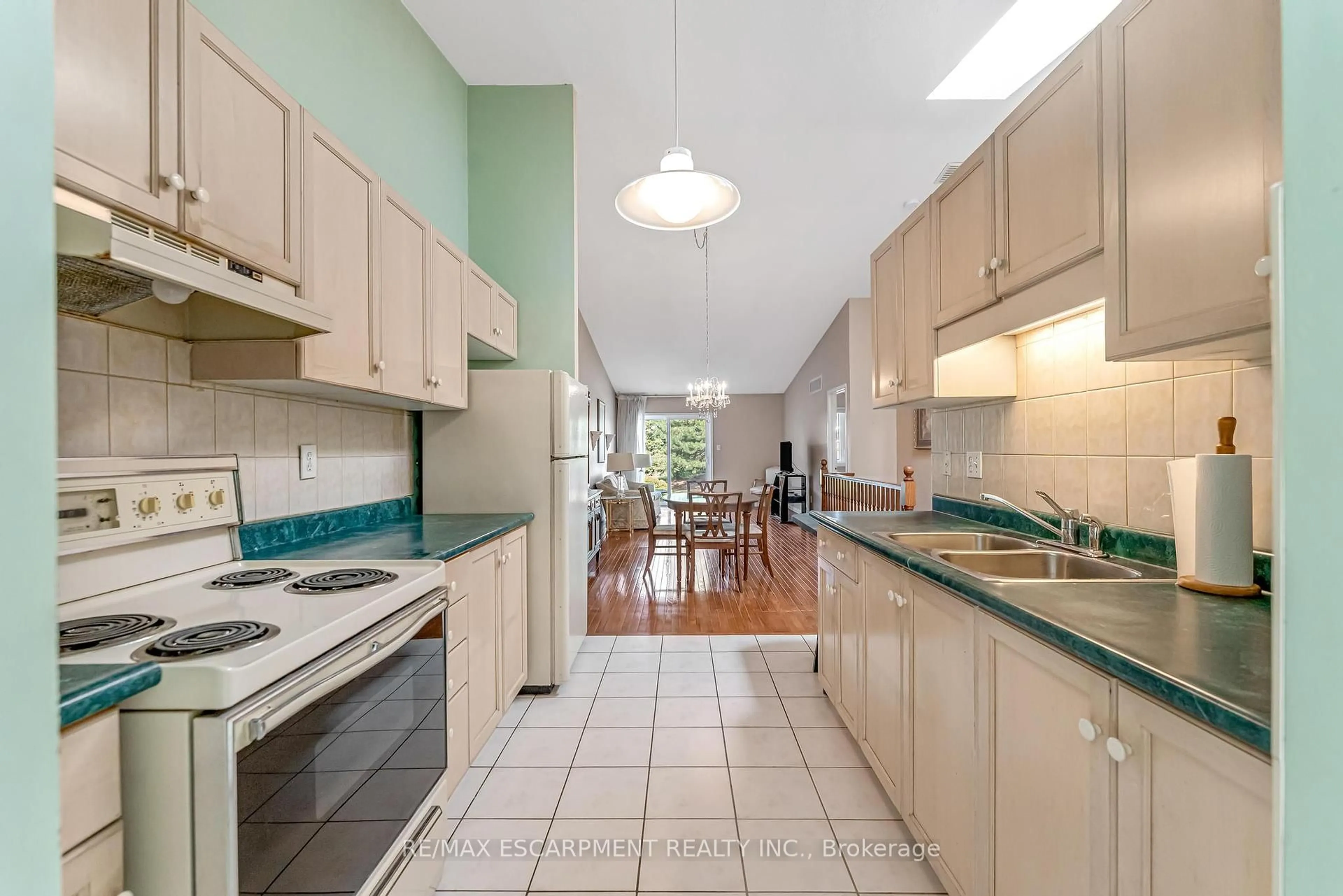 Unknown for 25 Kitty Murray Lane #17, Hamilton Ontario L9K 1L3