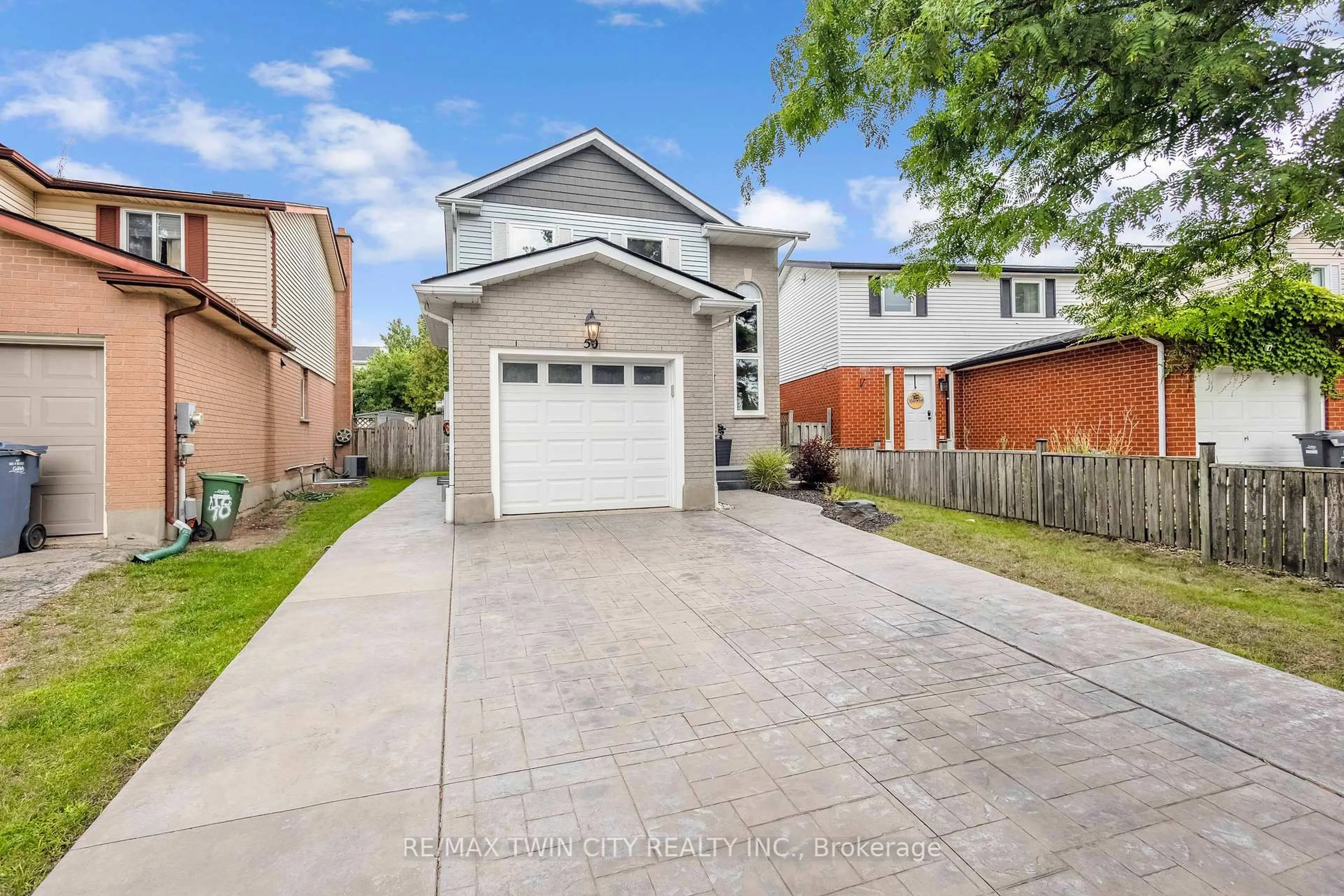 A pic from outside/outdoor area/front of a property/back of a property/a pic from drone, street for 50 Walman Dr, Guelph Ontario N1G 4G8