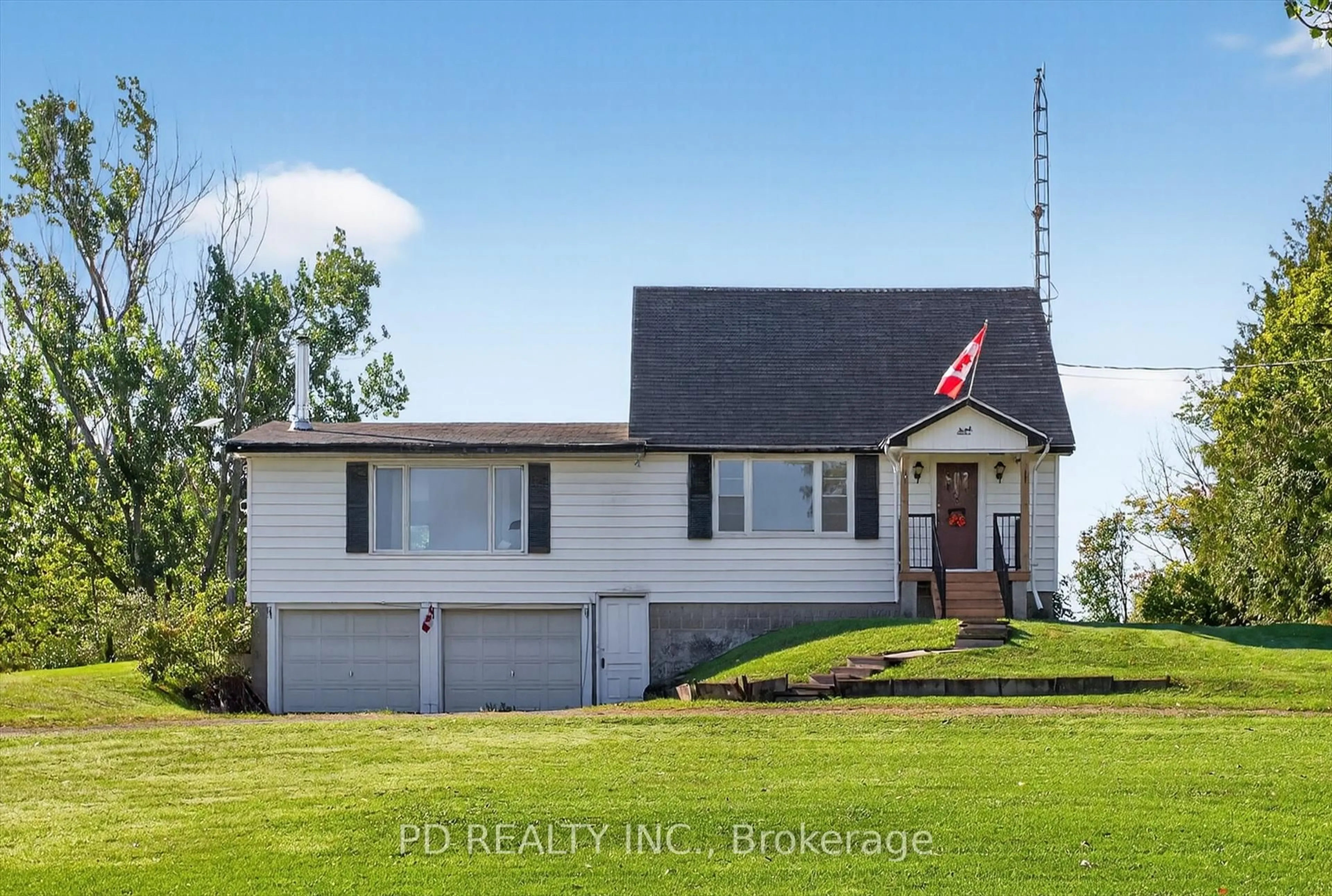 Home with vinyl exterior material, building for 4482 Highway 7, Kawartha Lakes Ontario K0L 2W0