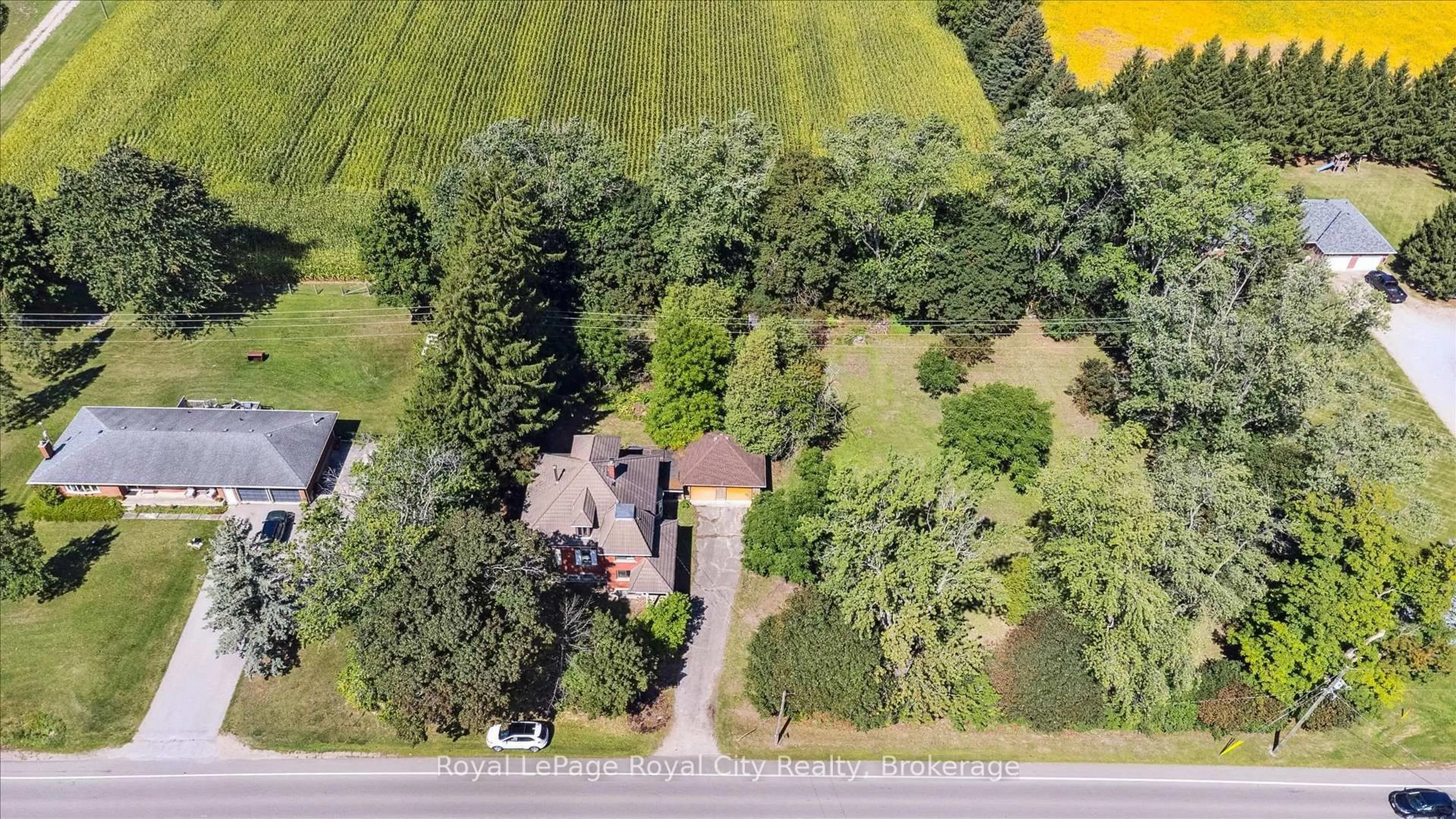 A pic from outside/outdoor area/front of a property/back of a property/a pic from drone, street for 7216 Wellington County Rd 30, Guelph/Eramosa Ontario N0B 1B0