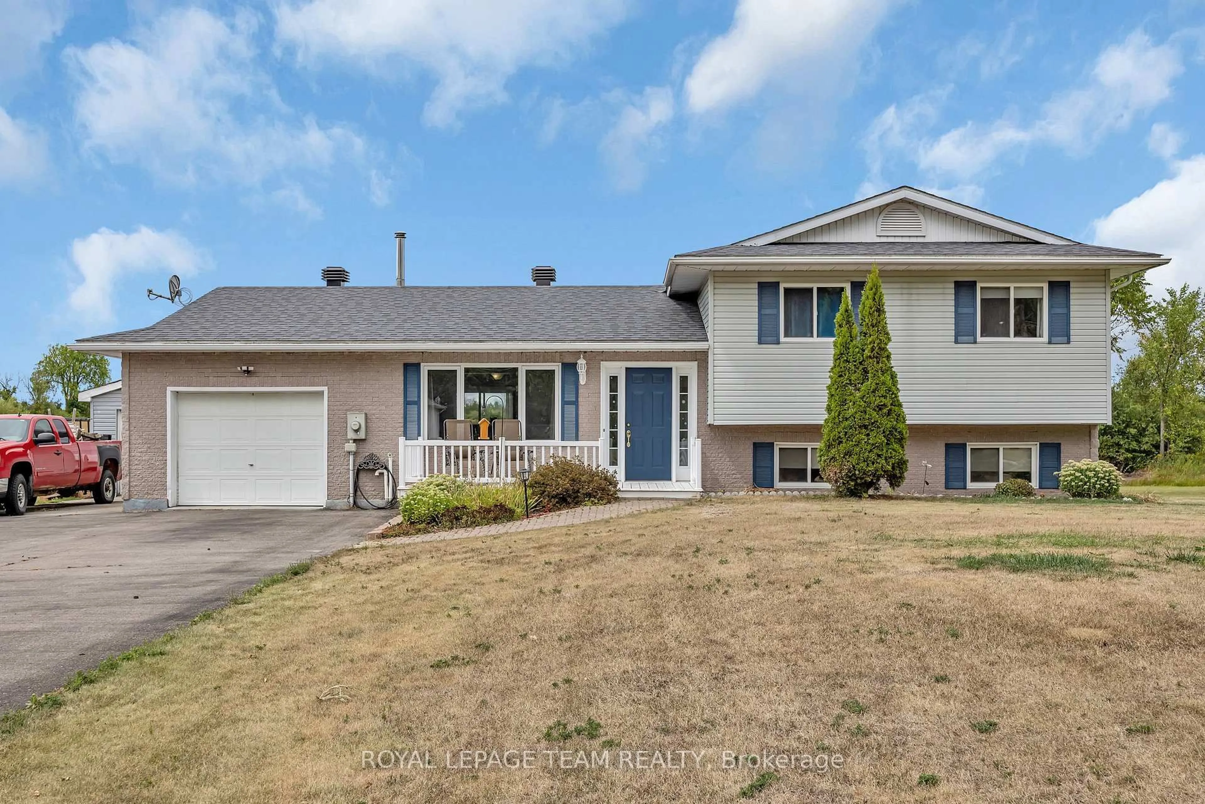 Home with vinyl exterior material, street for 772 Kitley Line 3 Rd, Elizabethtown-Kitley Ontario K0G 1G0