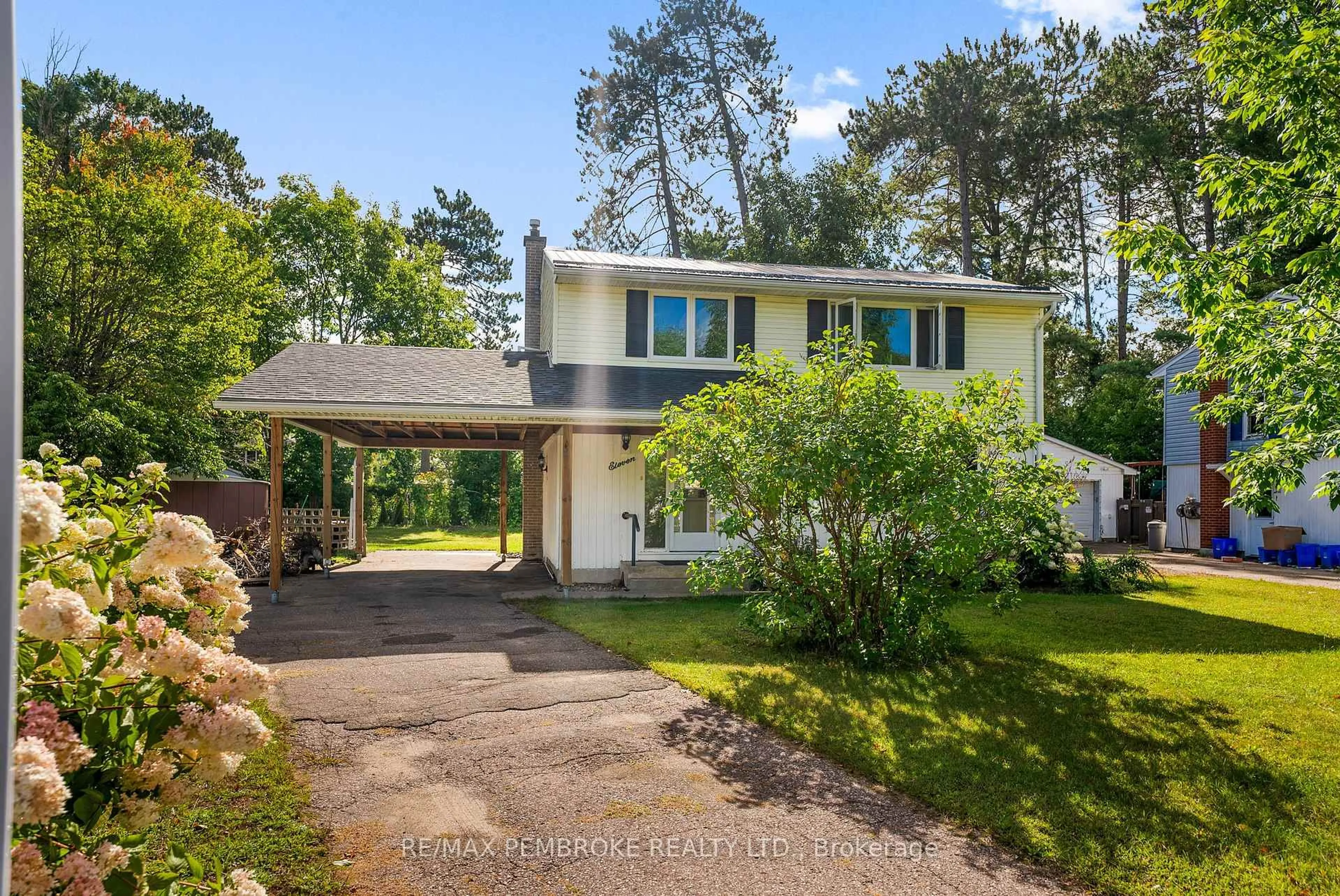 A pic from outside/outdoor area/front of a property/back of a property/a pic from drone, unknown for 11 Frontenac Cres, Deep River Ontario K0J 1P0