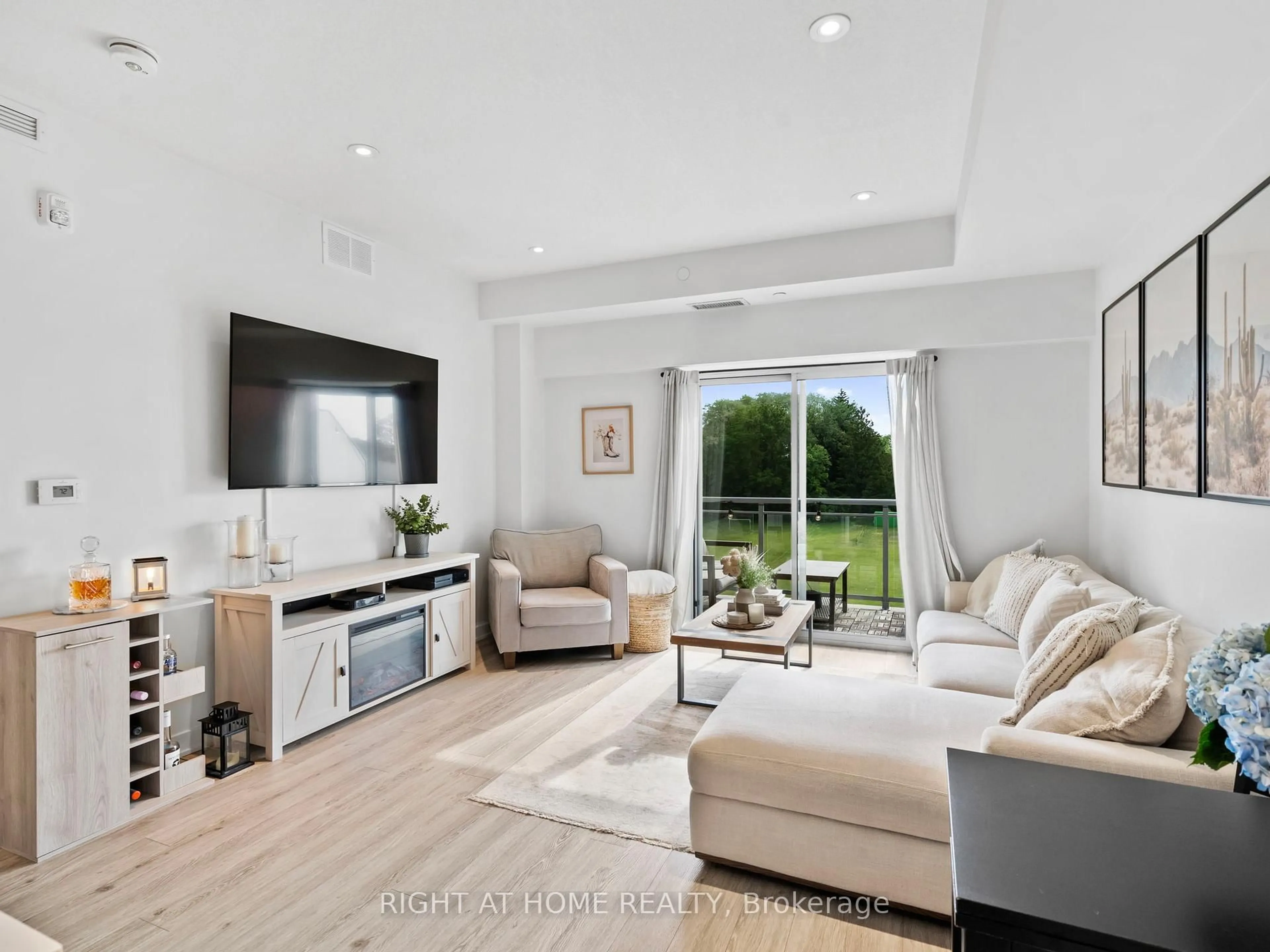 Living room with furniture, unknown for 16 Markle Cres #503, Hamilton Ontario L9G 0H4