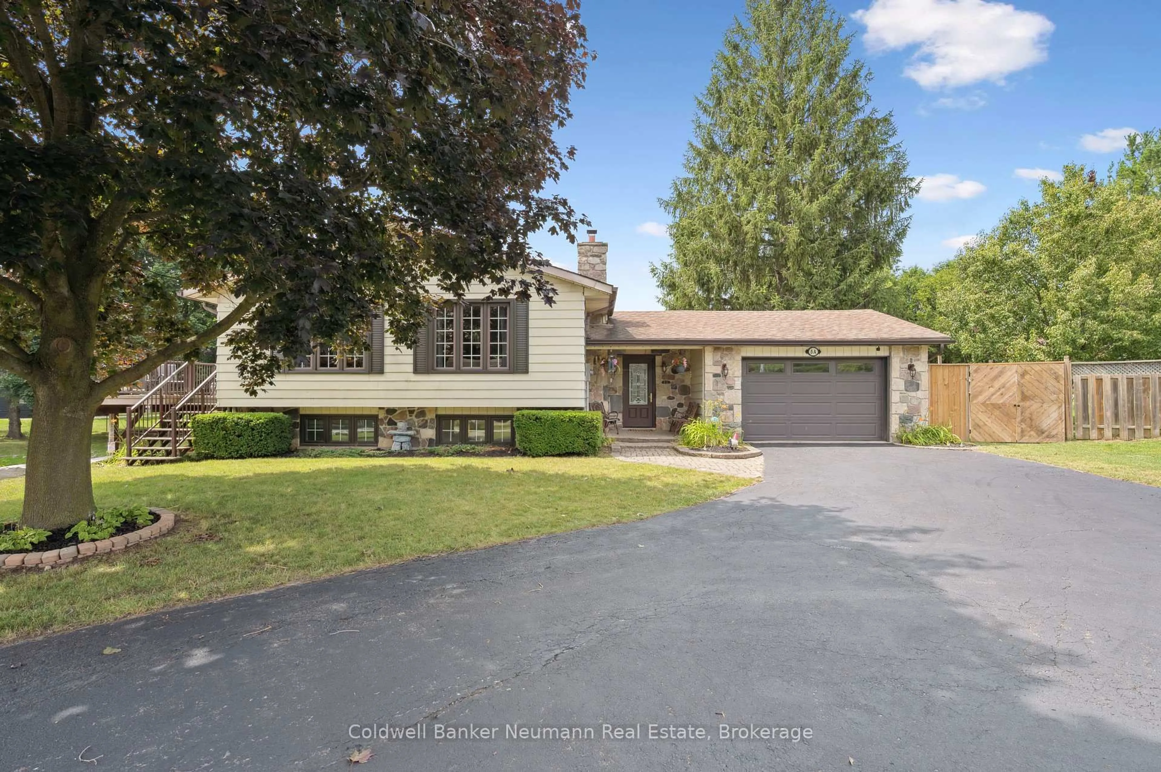 Unknown for 5 A Hamilton Dr, Guelph/Eramosa Ontario N1H 6J2