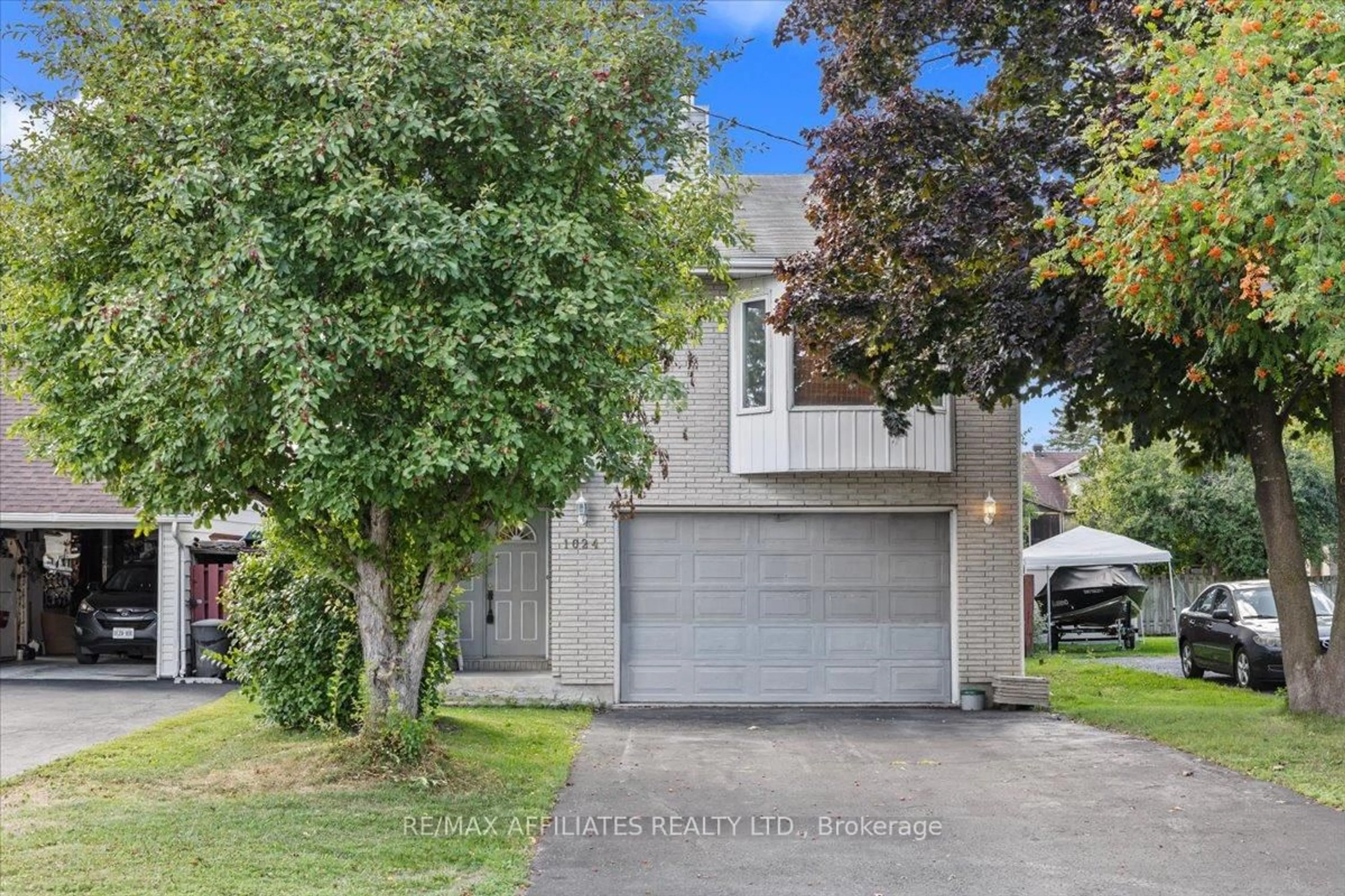 Unknown for 1024 Miss Ottawa St, Ottawa Ontario K1J 7B1