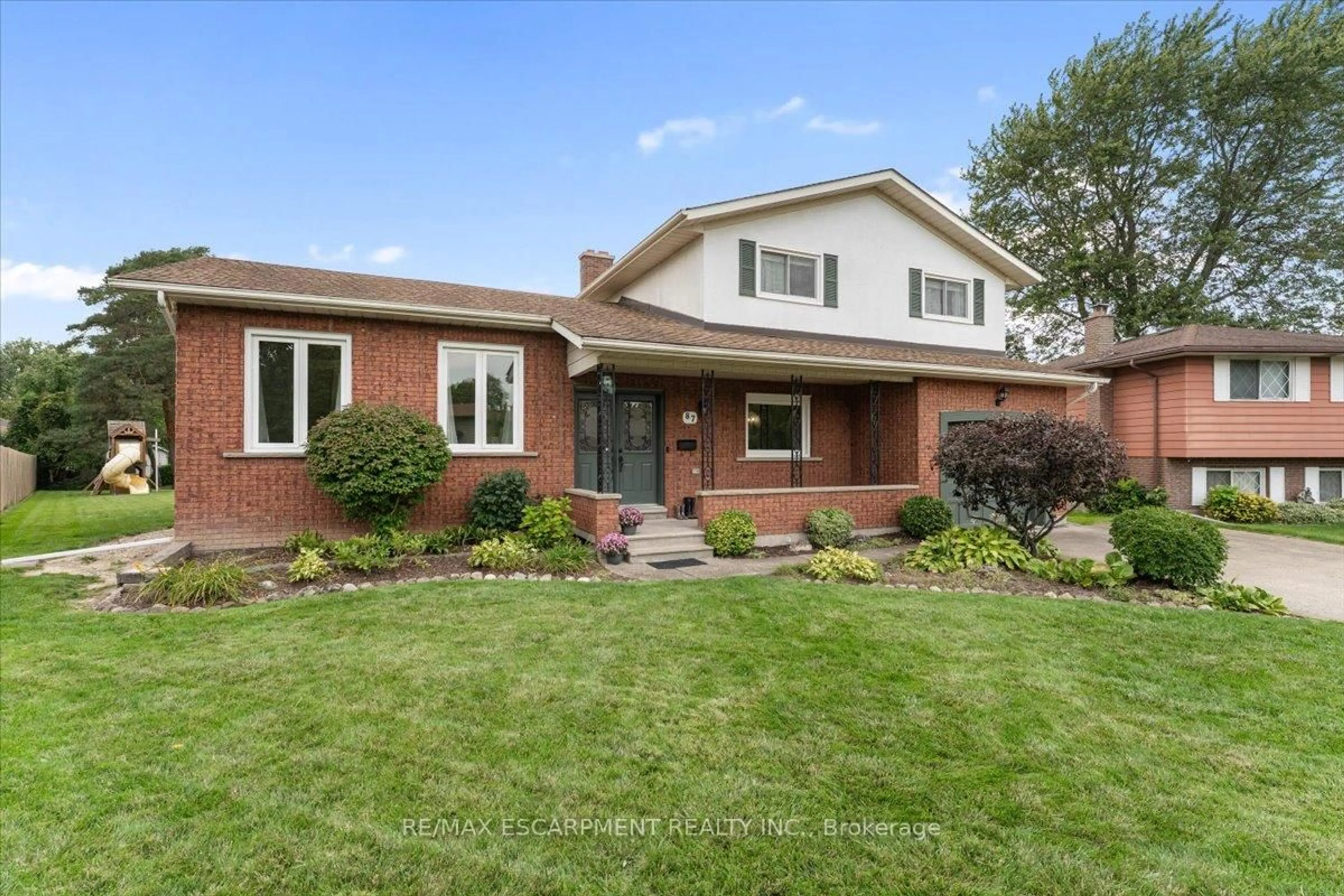 Home with brick exterior material, street for 87 Loyalist Dr, Welland Ontario L3C 2X9