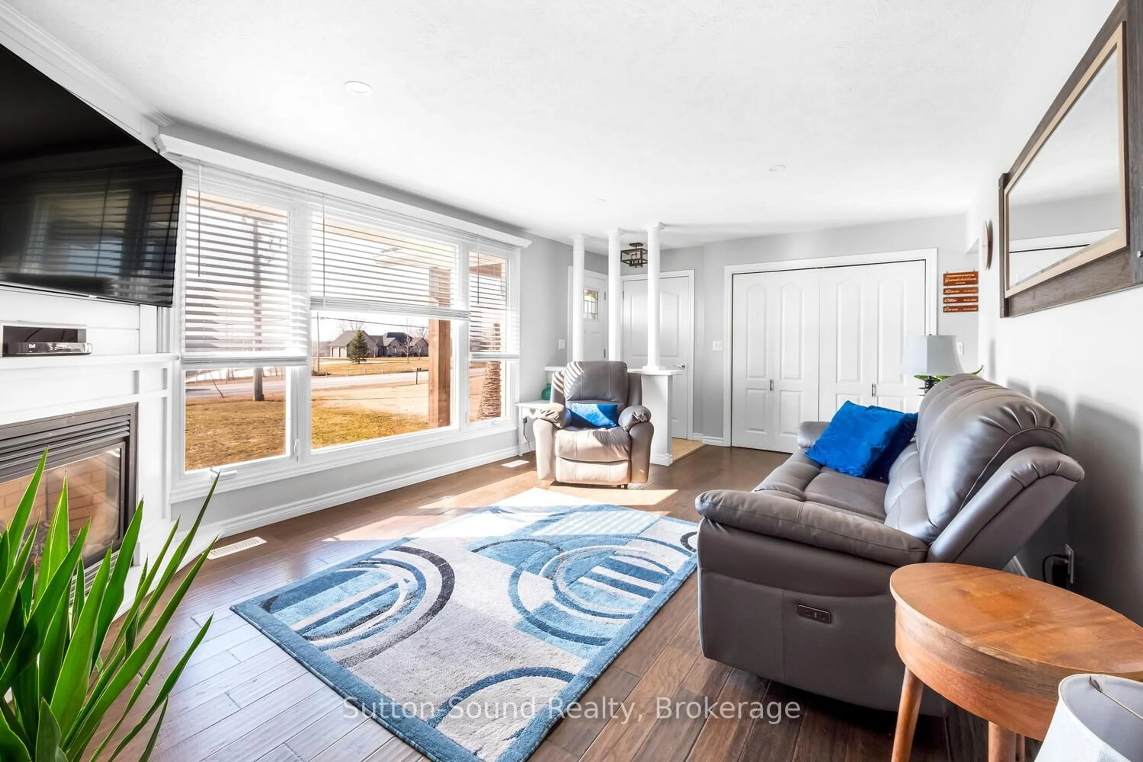 Living room with furniture, unknown for 202093 21 Highway, Georgian Bluffs Ontario N4K 5N7