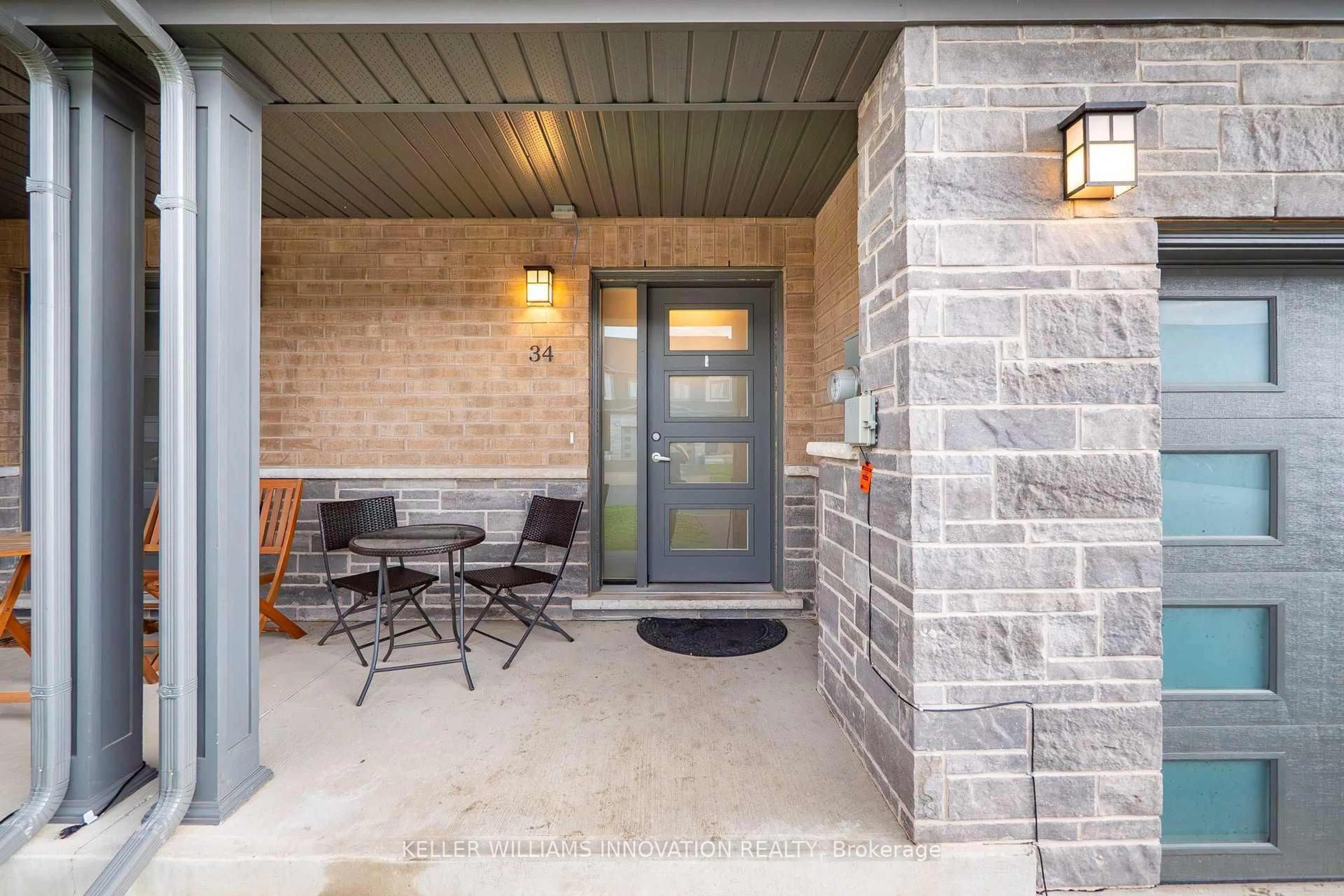 Patio, street for 34 Nieson St, Cambridge Ontario N1R 0B9