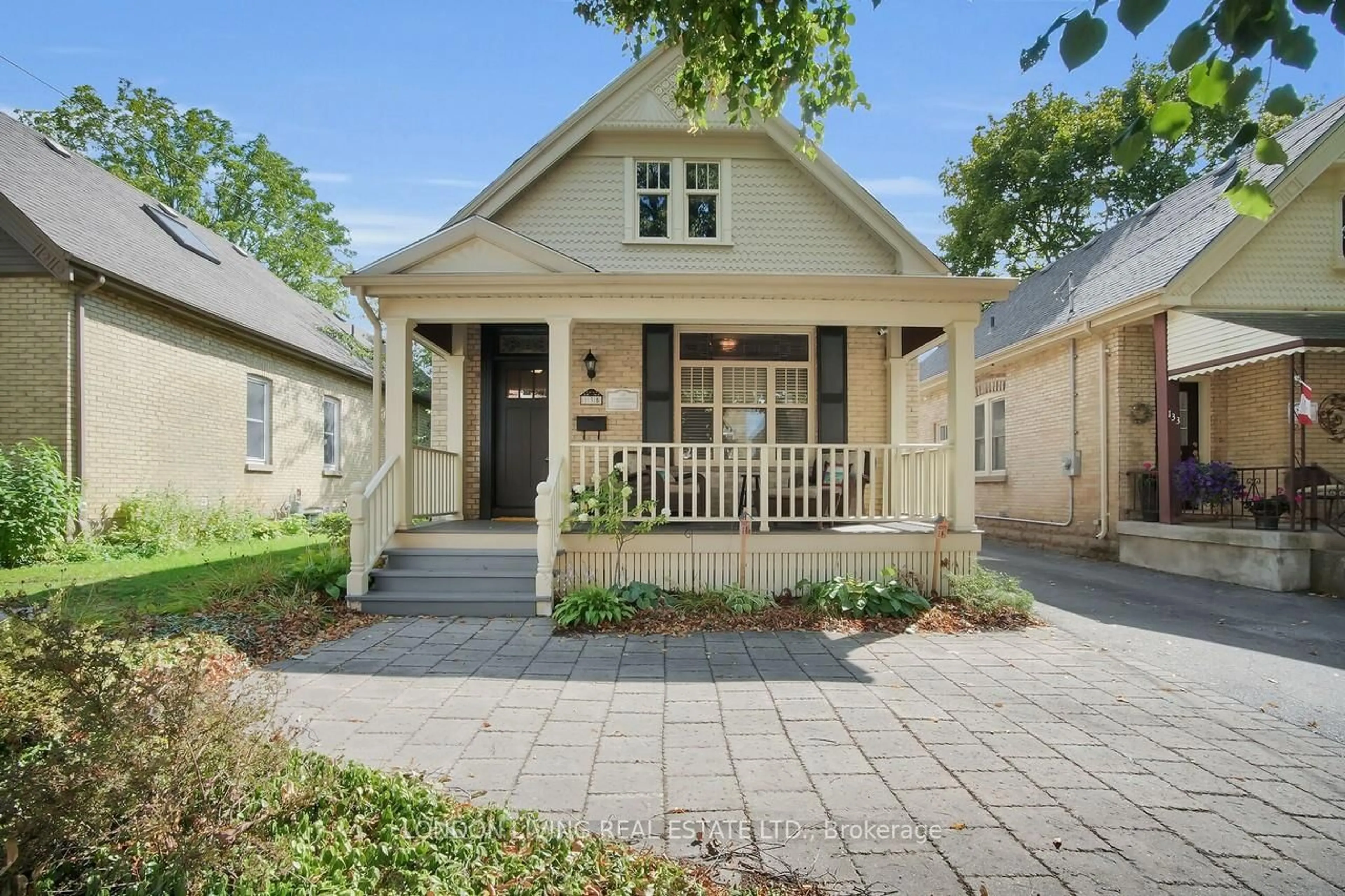 Home with vinyl exterior material, street for 135 Duchess Ave, London South Ontario N6C 1N8