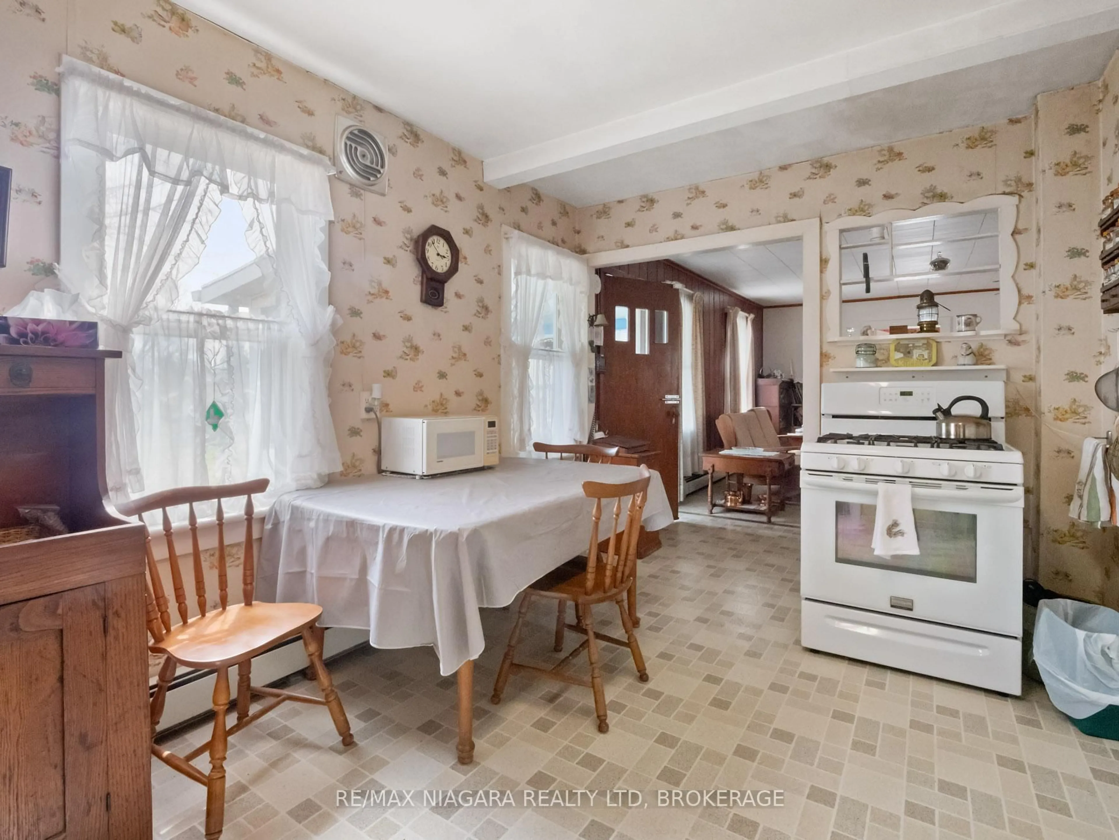 Unknown for 3719 Rebstock Rd, Fort Erie Ontario L0S 1B0