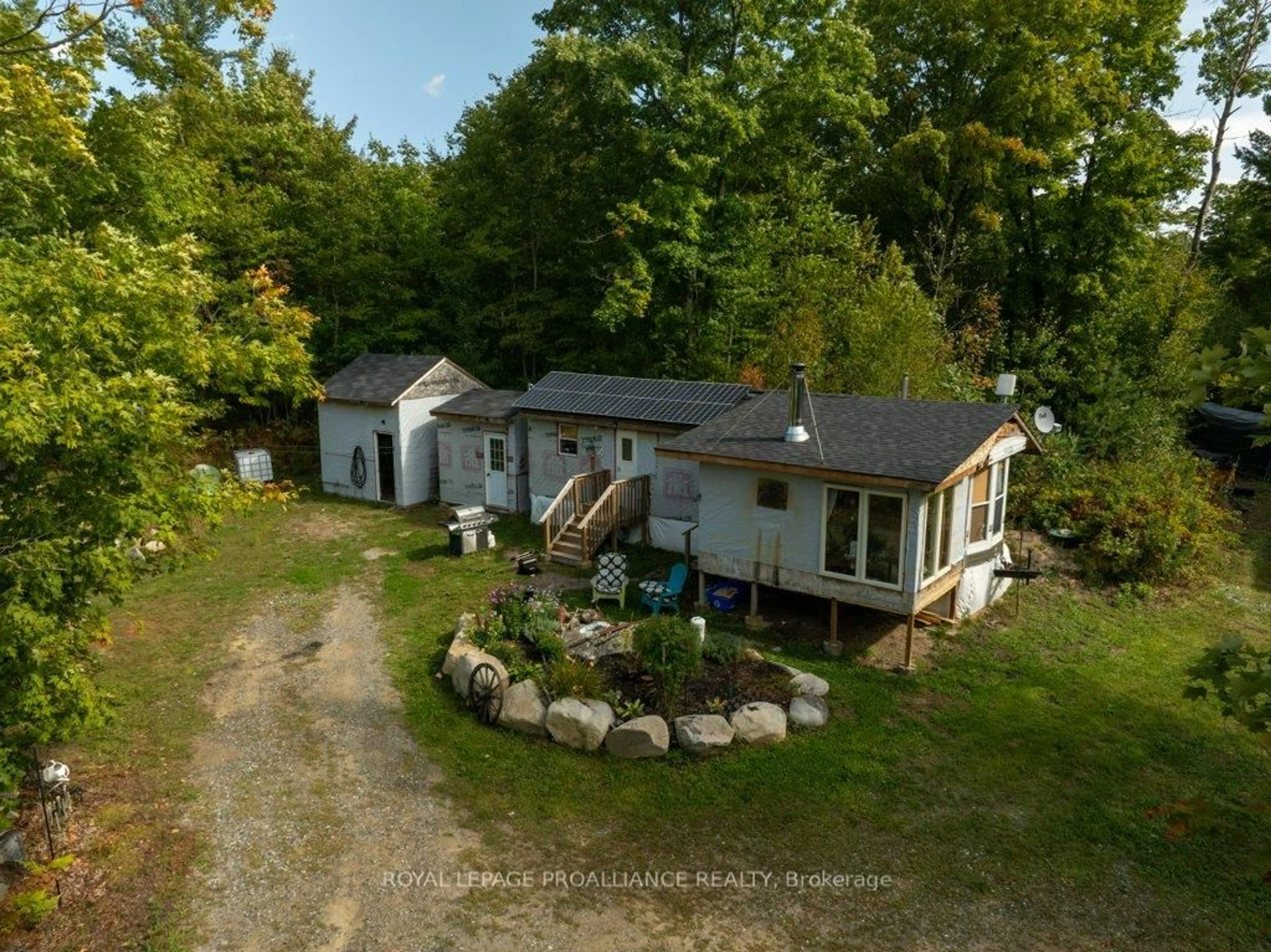 A pic from outside/outdoor area/front of a property/back of a property/a pic from drone, unknown for 216 Glastonbury Rd, Addington Highlands Ontario K0H 2G0