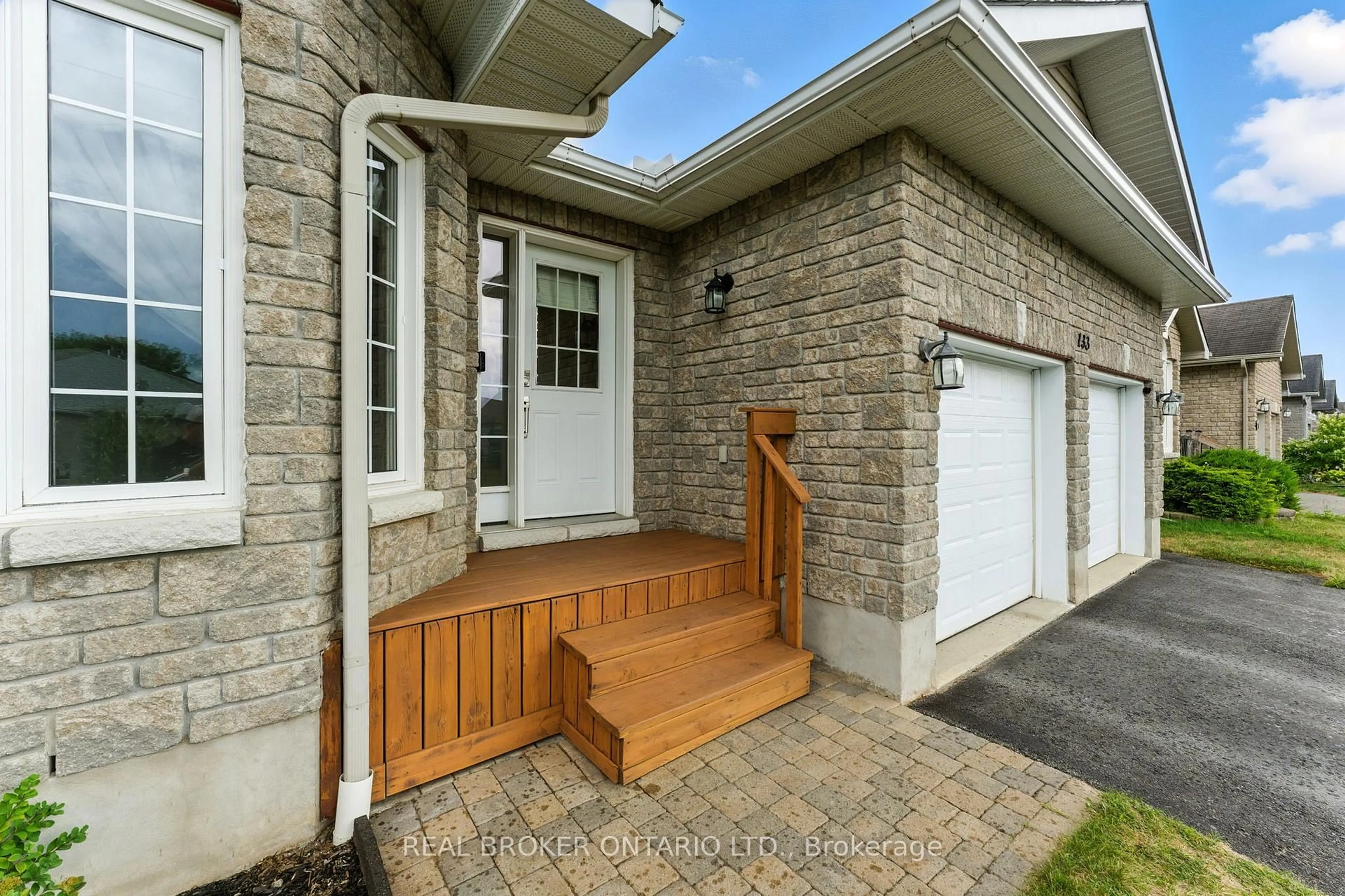 Home with brick exterior material, street for 133 Raina Way, North Grenville Ontario K0G 1J0