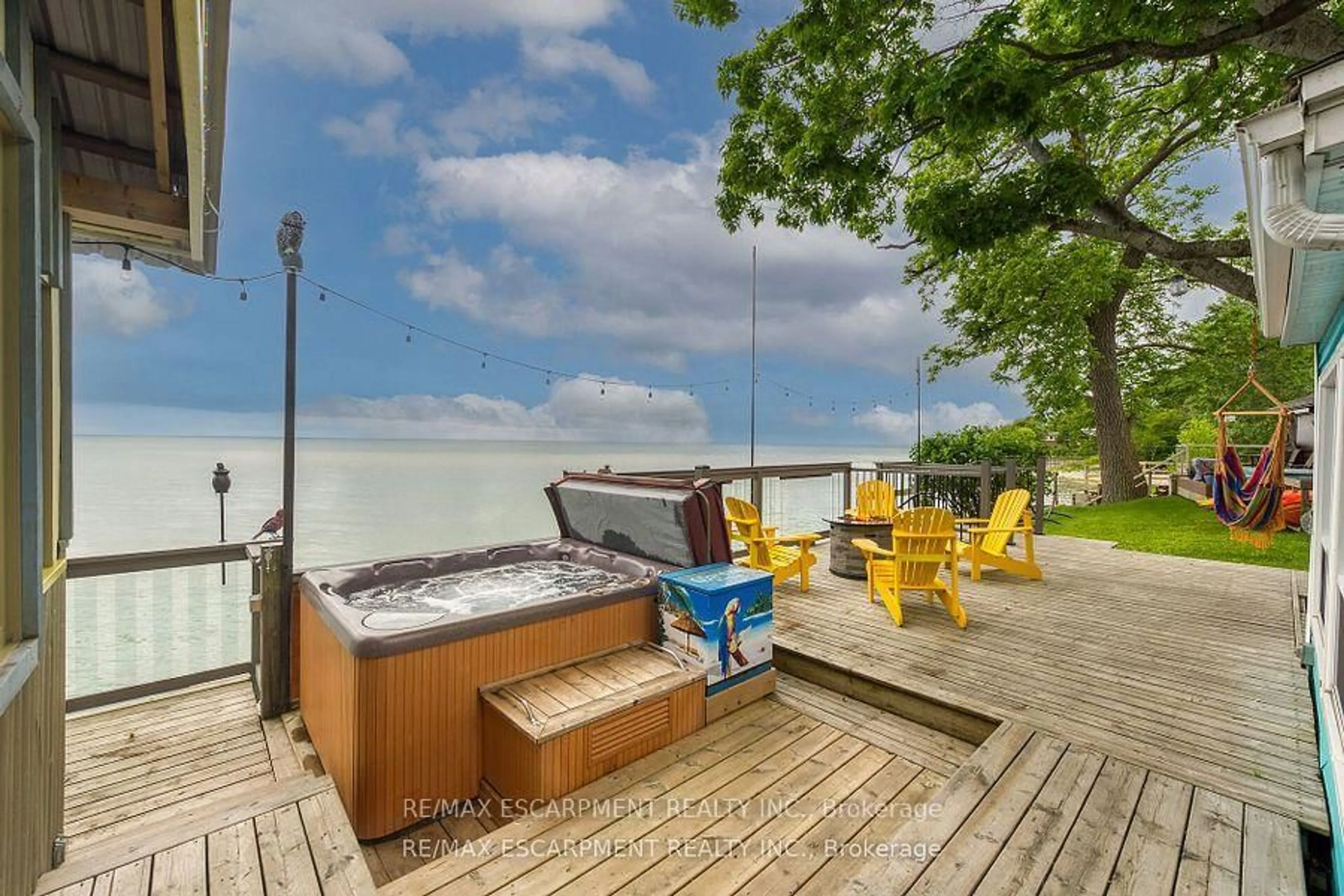 Patio, water/lake/river/ocean view for 2090 Lakeshore Rd, Haldimand Ontario N1A 2W8