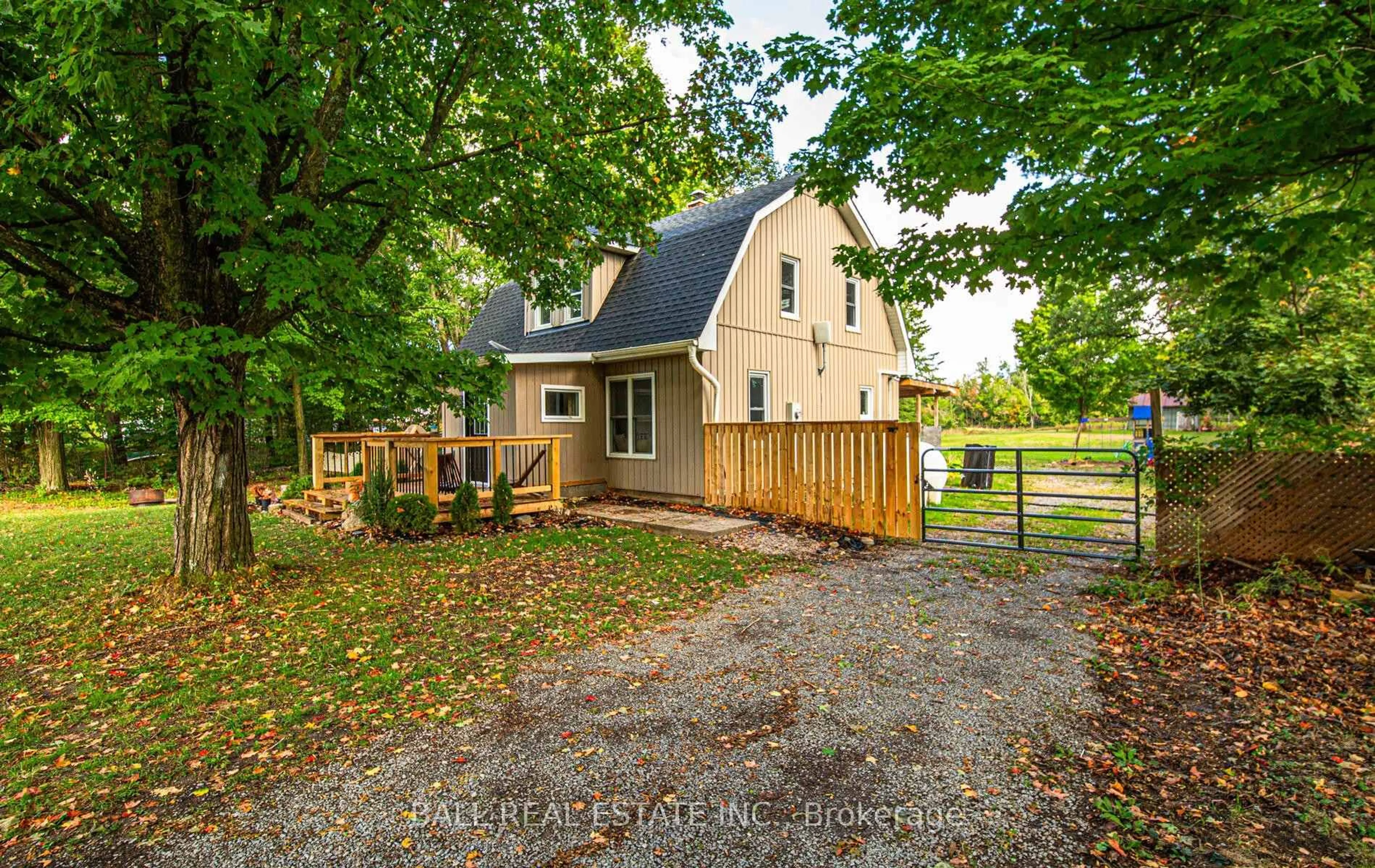 A pic from outside/outdoor area/front of a property/back of a property/a pic from drone, street for 4016 Highway 28, Selwyn Ontario K0L 2H0