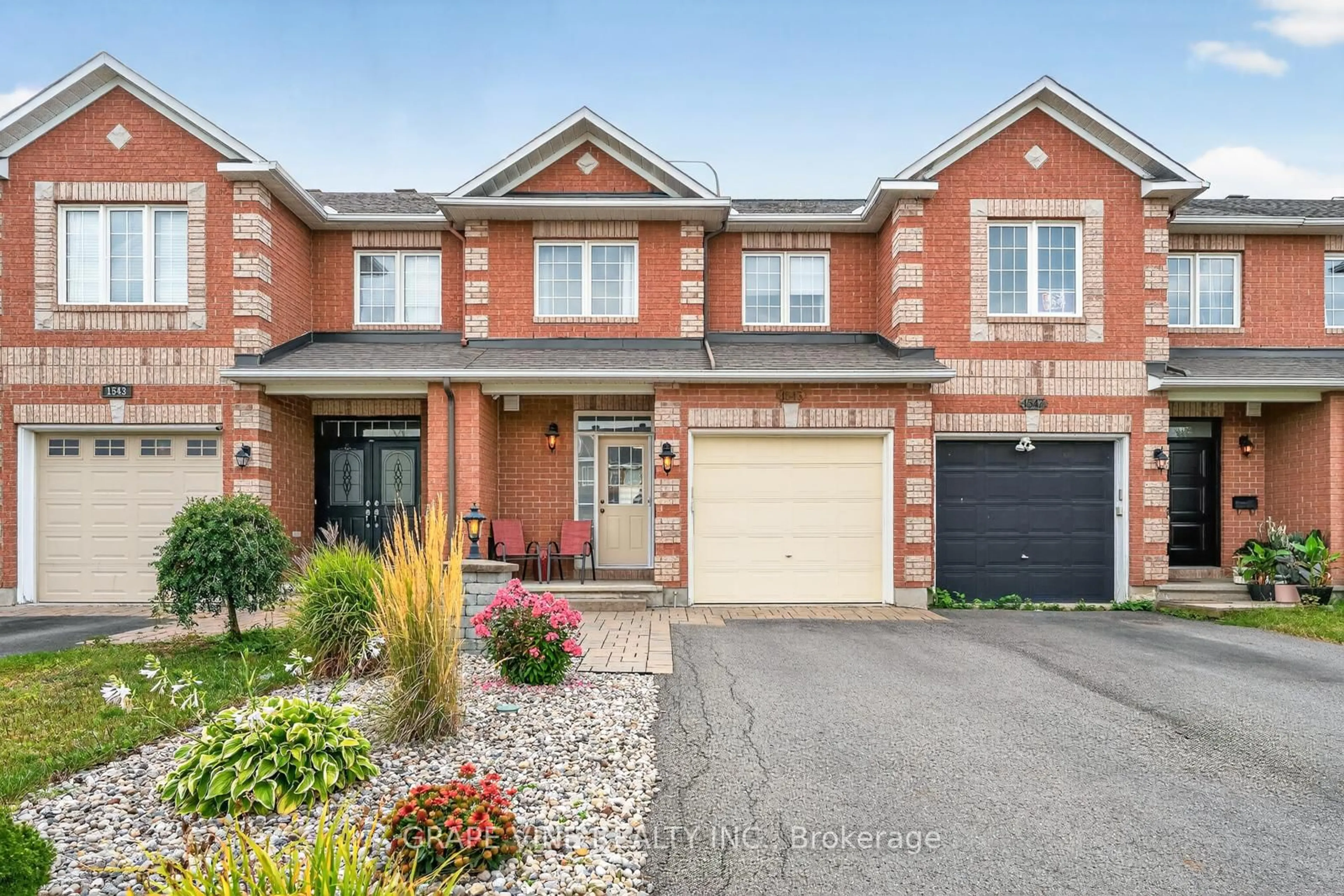 Home with brick exterior material, street for 1545 Demeter St, Ottawa Ontario K4A 4Y9