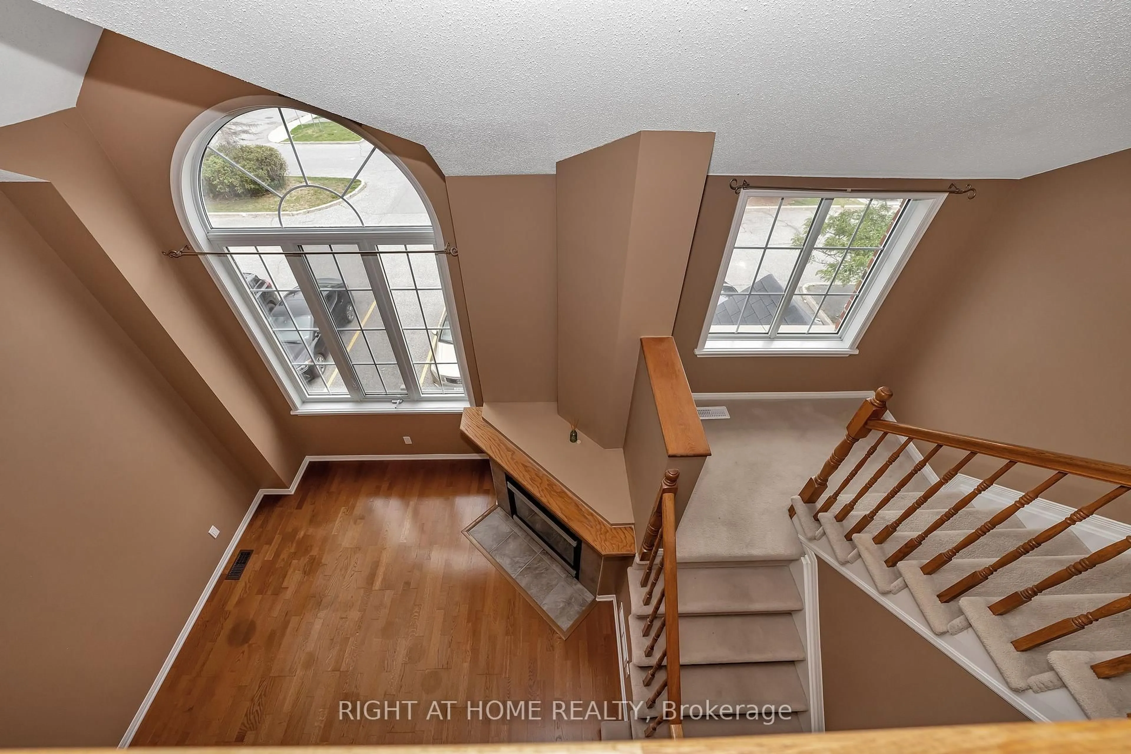 Stairs for 70 Edenvale Dr #171, Ottawa Ontario K2K 3N6