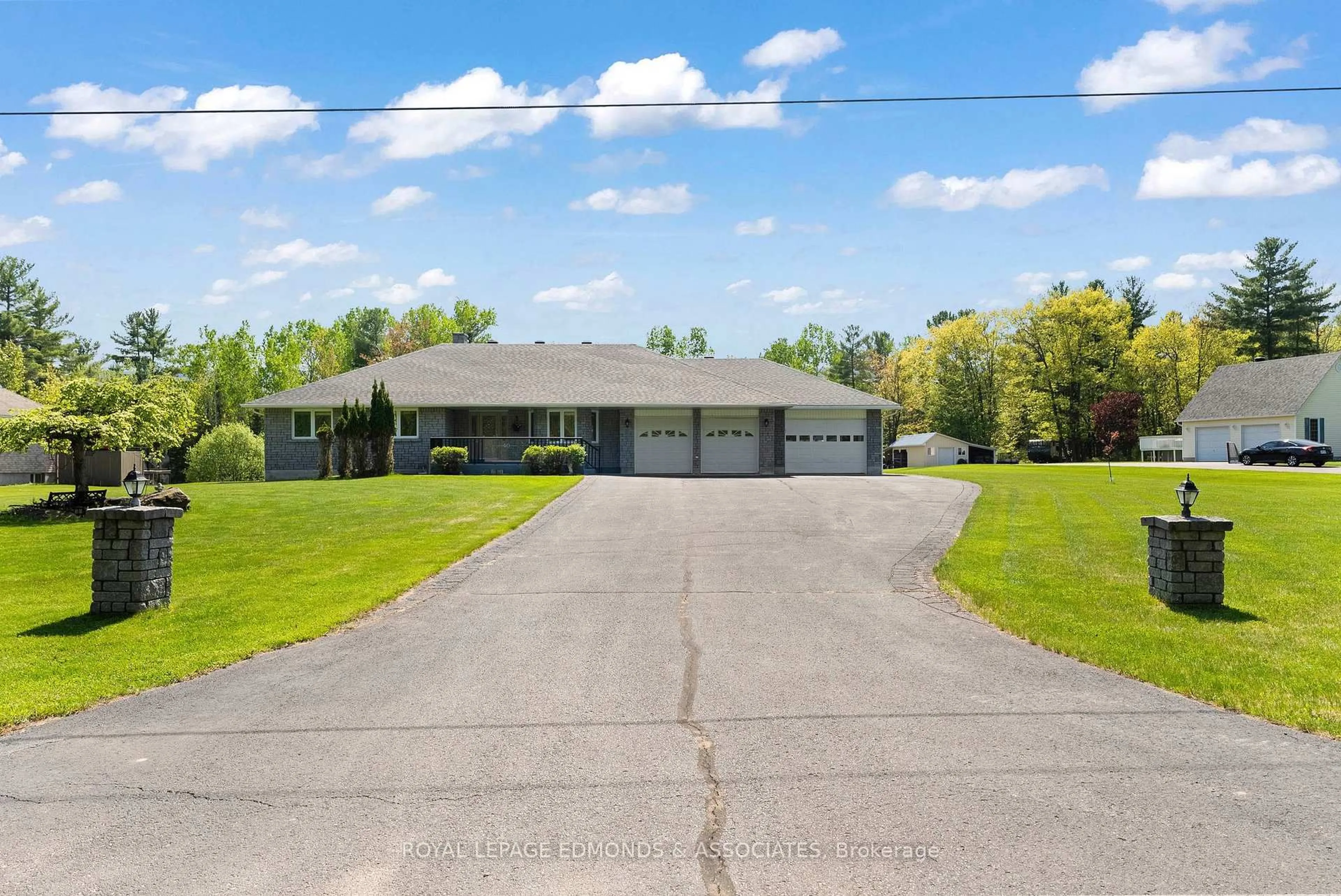 A pic from outside/outdoor area/front of a property/back of a property/a pic from drone, unknown for 40 Blue Danube Way, Pembroke Ontario K8A 6W2