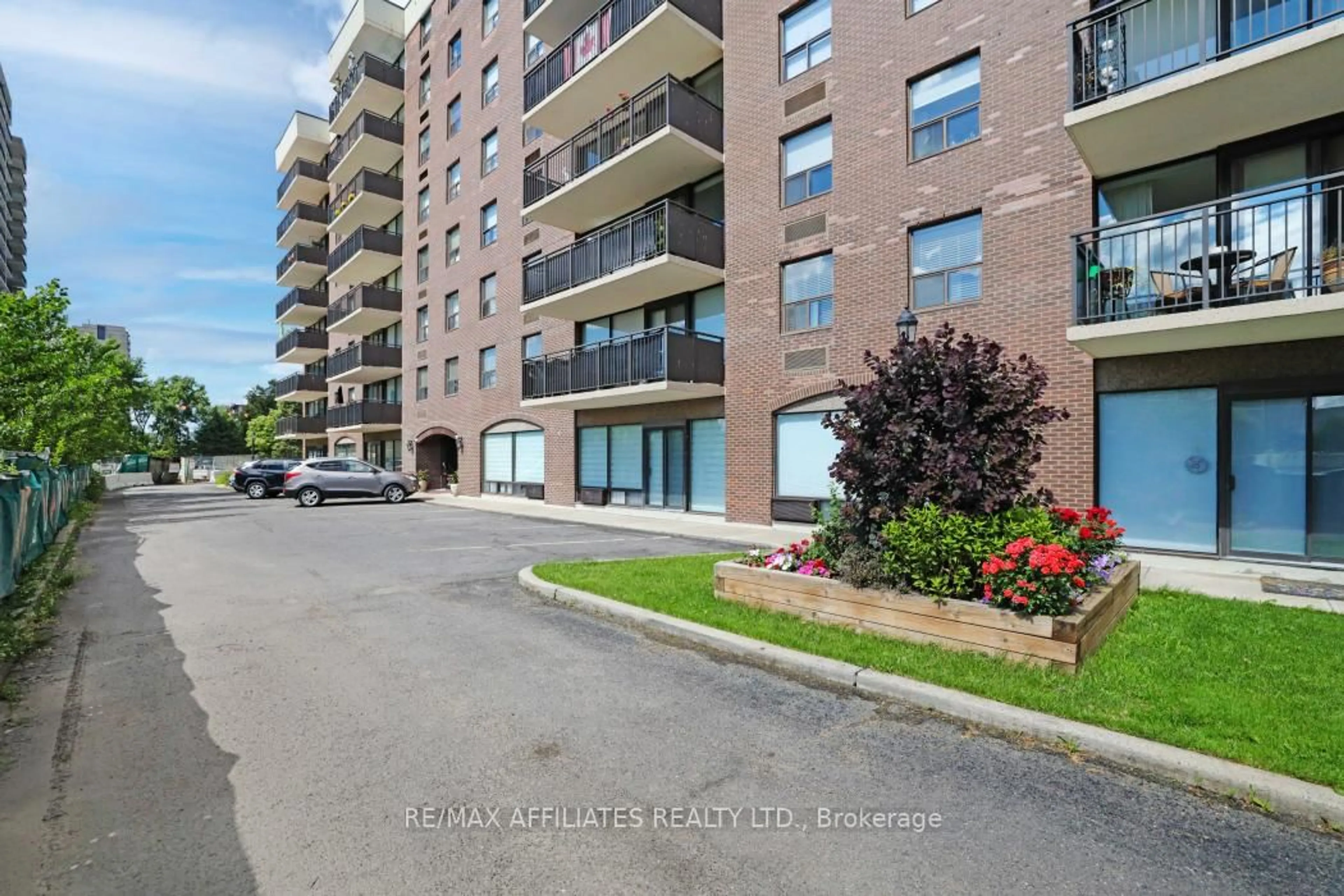 Unknown for 1190 Richmond Rd #304, Ottawa Ontario K2B 8J3