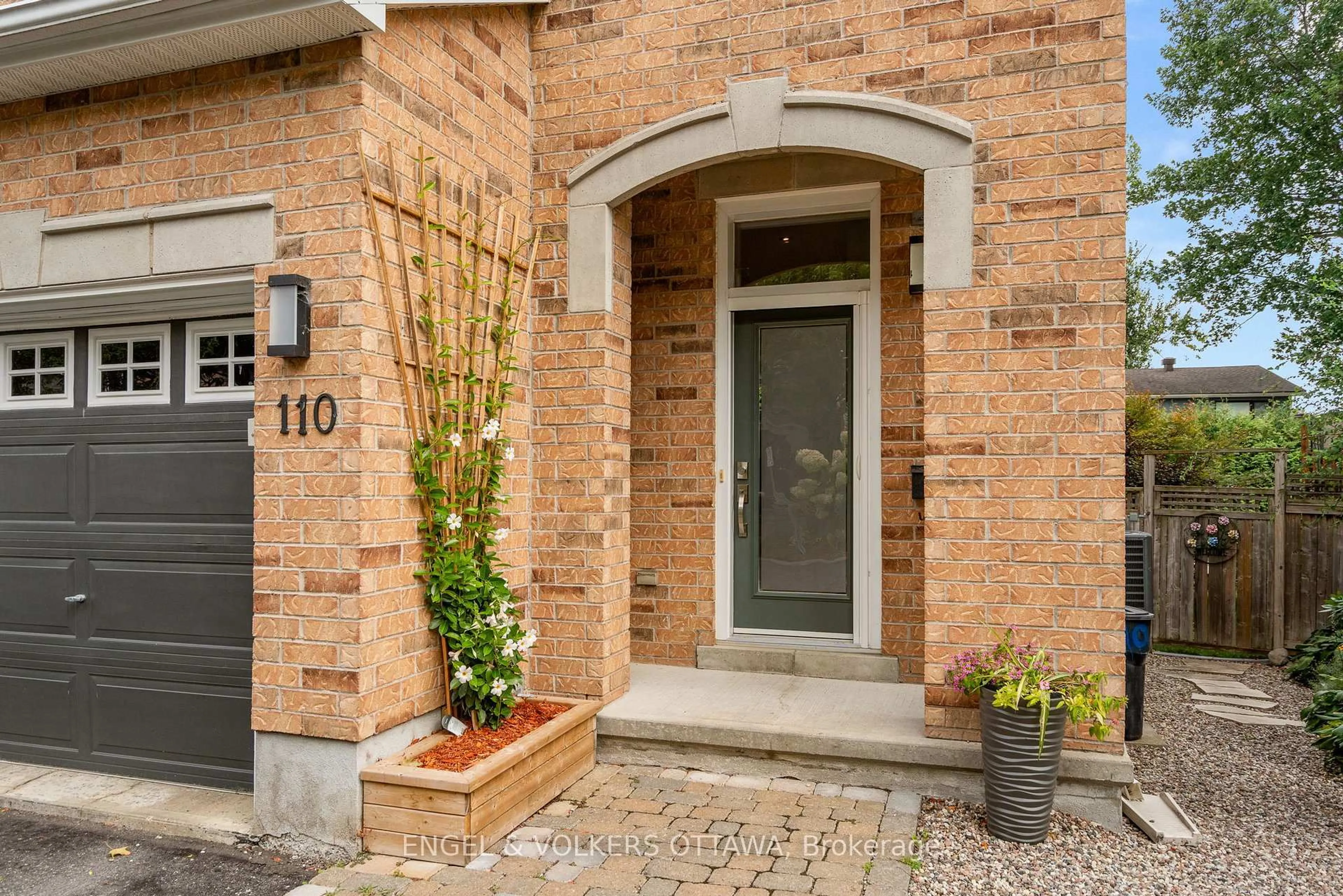 Home with brick exterior material, street for 110 Encore Private, Ottawa Ontario K2E 0A2