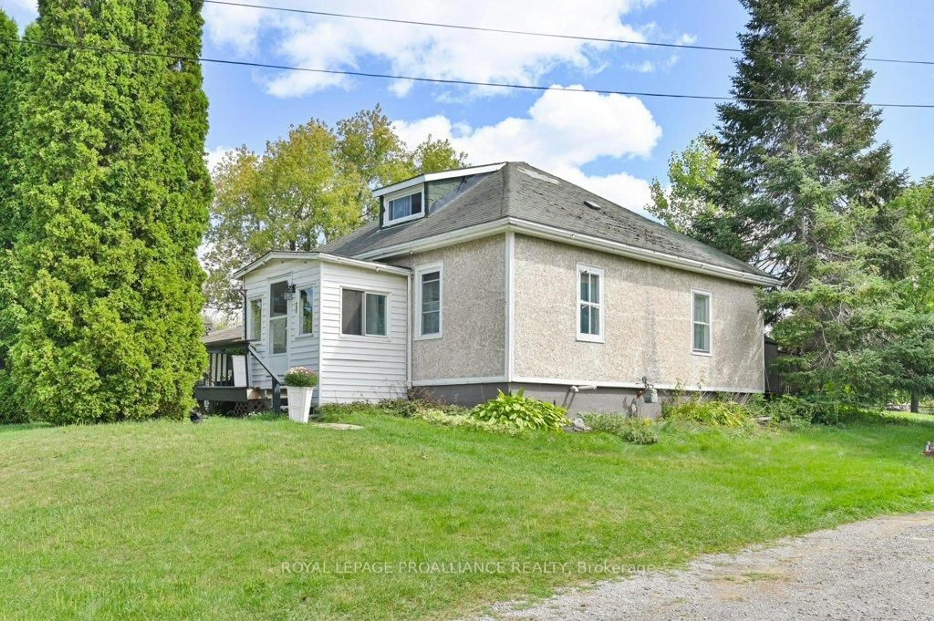 Unknown for 55 St James St, Stirling Ontario K0K 3E0