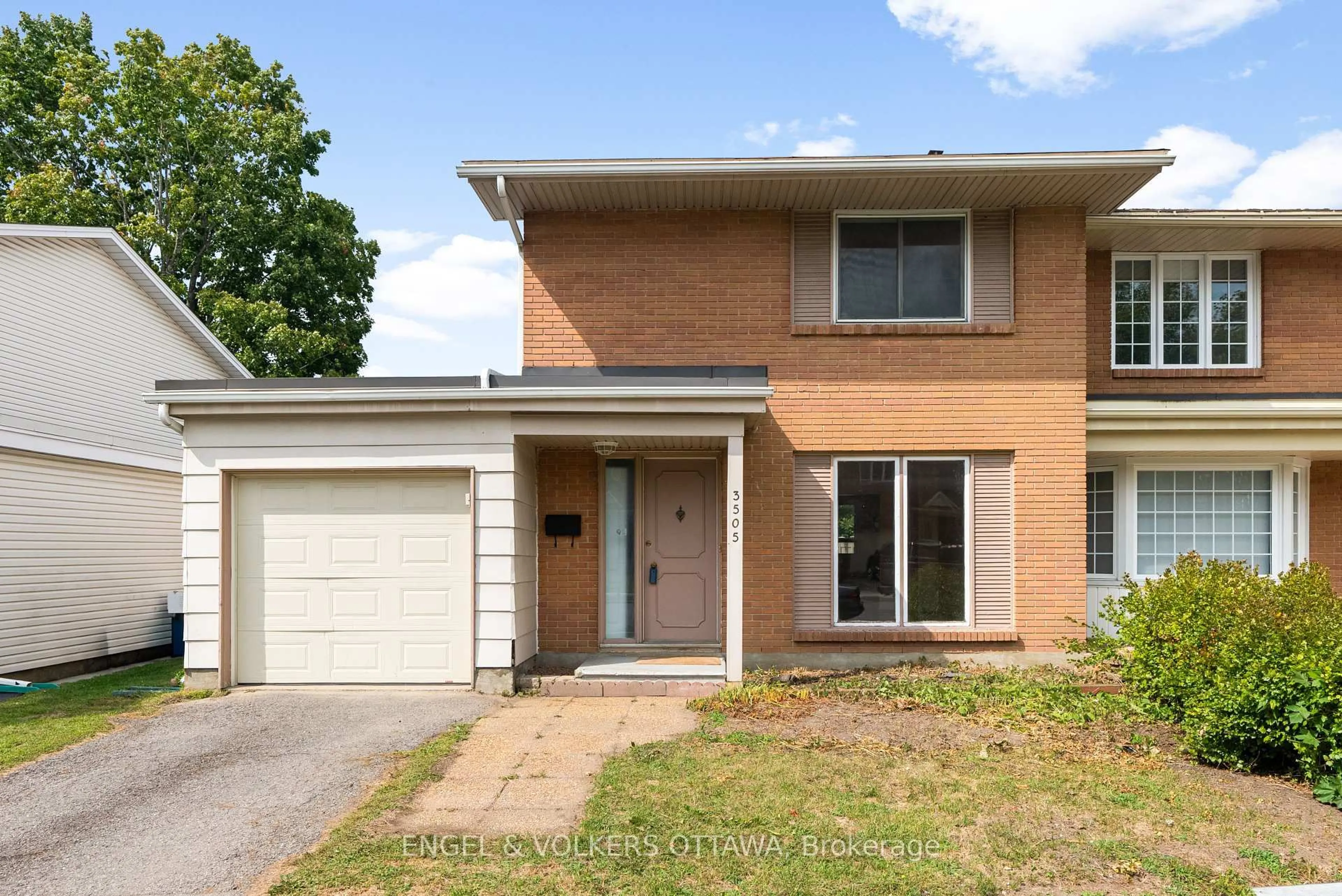 Home with brick exterior material, street for 3505 Southgate Rd, Ottawa Ontario K1V 7Y5