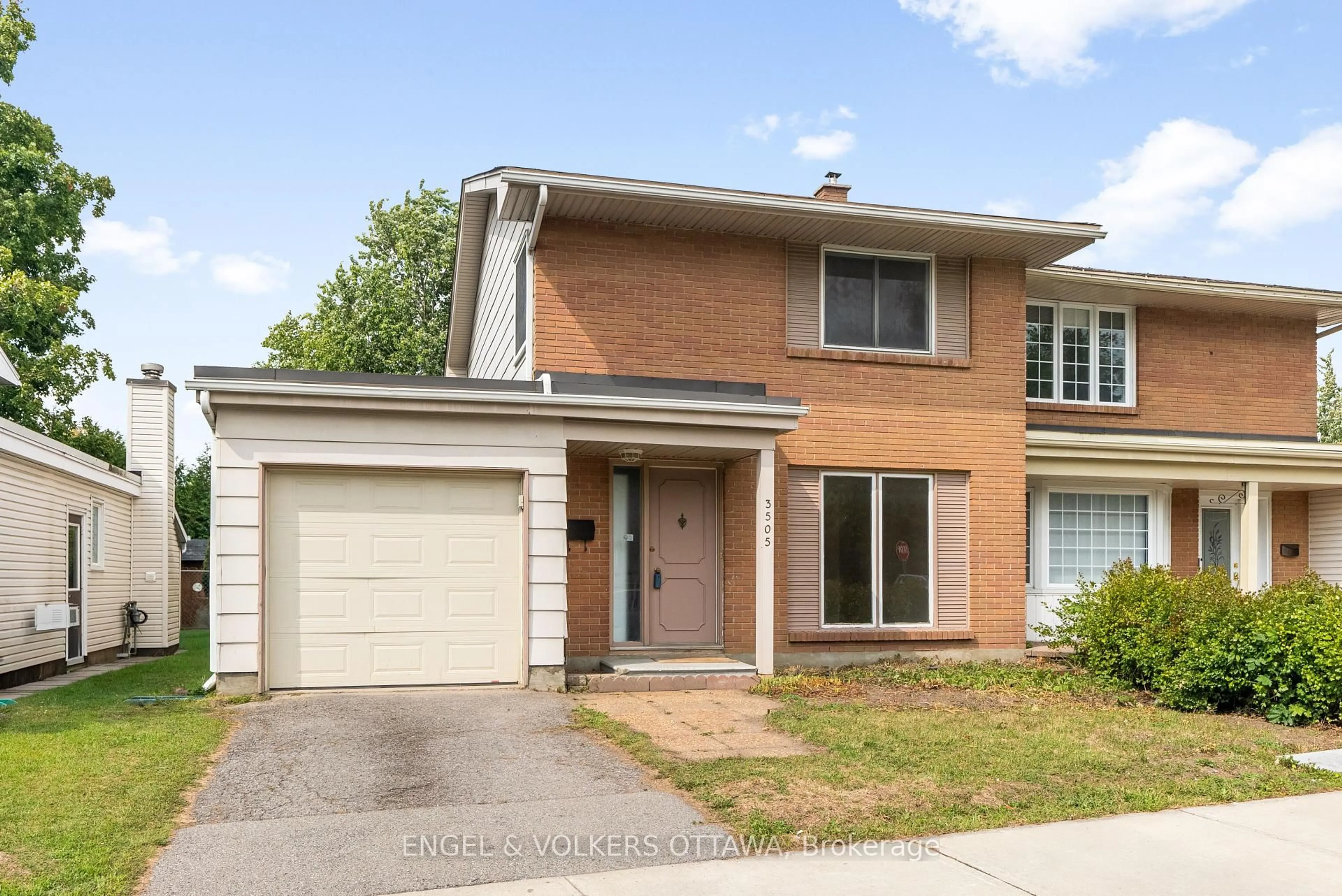 Home with brick exterior material, street for 3505 Southgate Rd, Ottawa Ontario K1V 7Y5