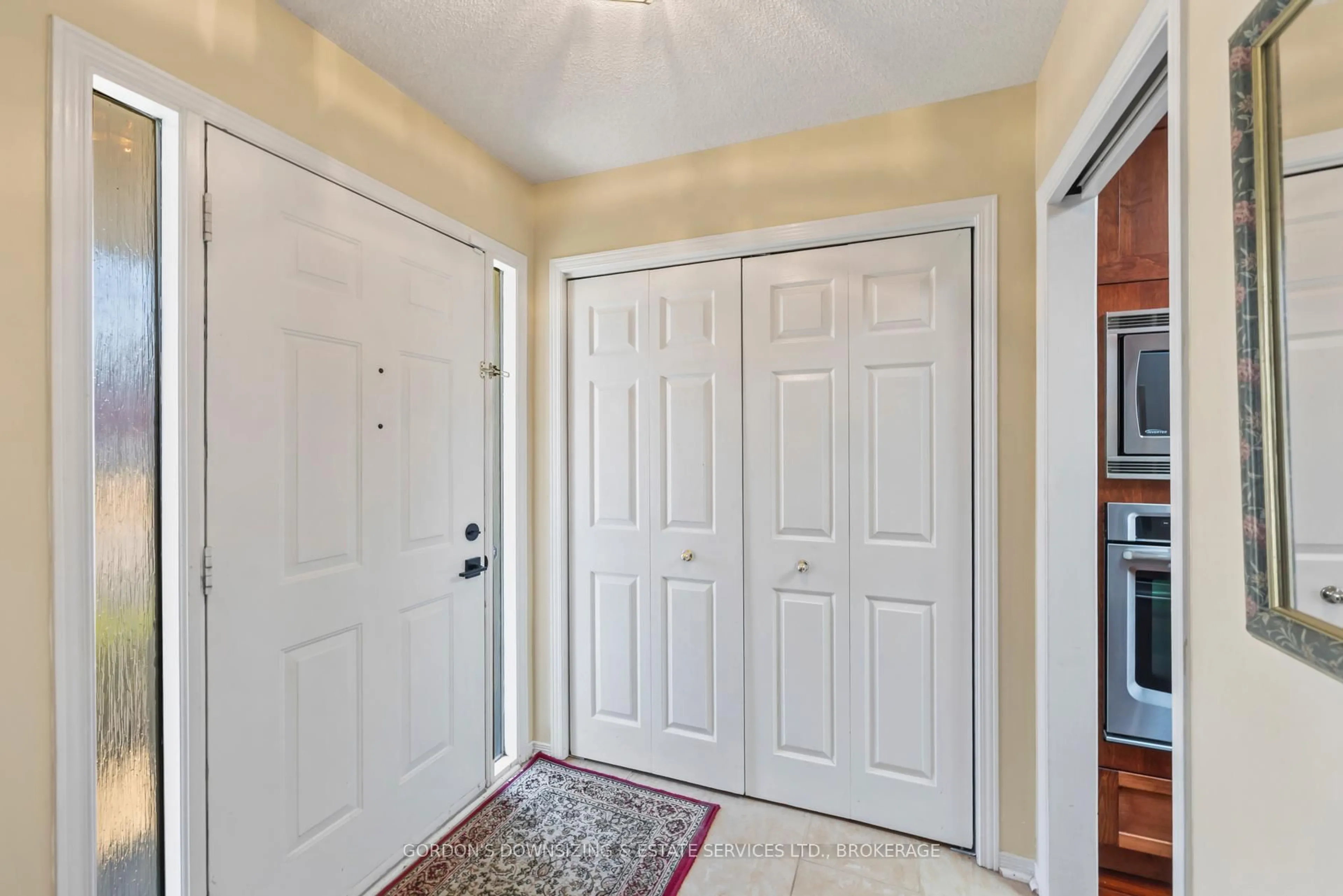 Indoor entryway for 601 Fernmoor Dr, Kingston Ontario K7M 8K5