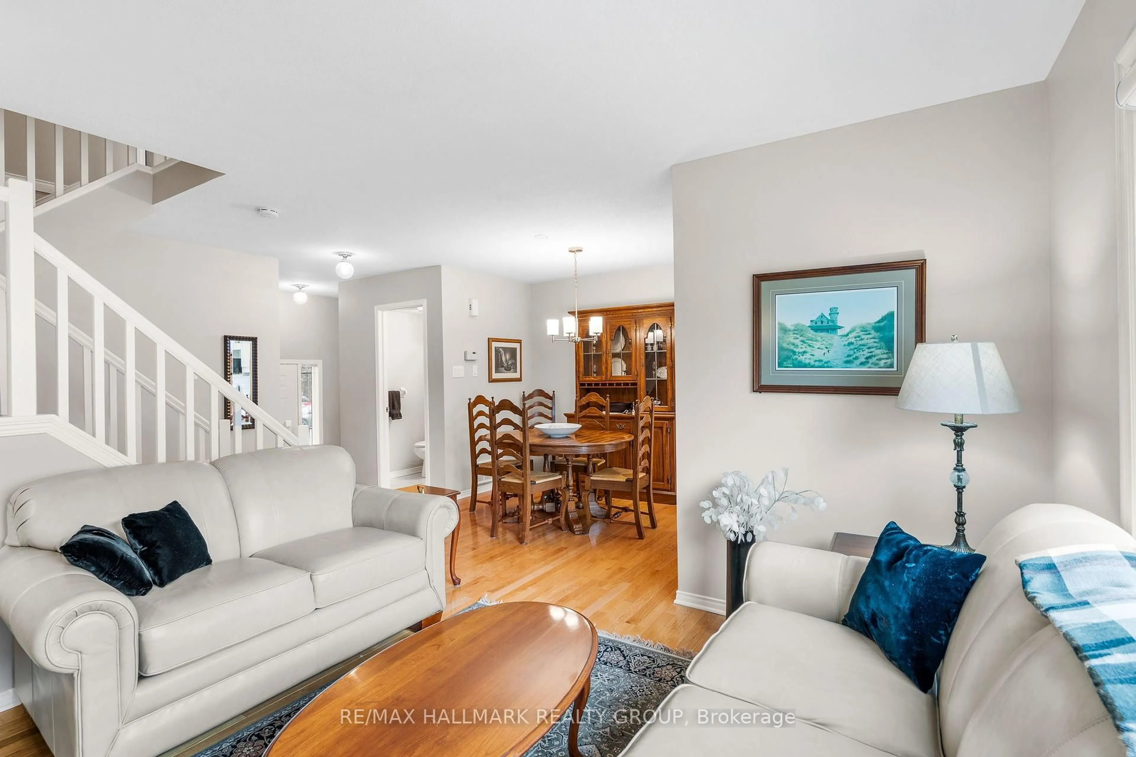 Living room with furniture, unknown for 1567 Cedar Mills Rd, Ottawa Ontario K1C 7L9