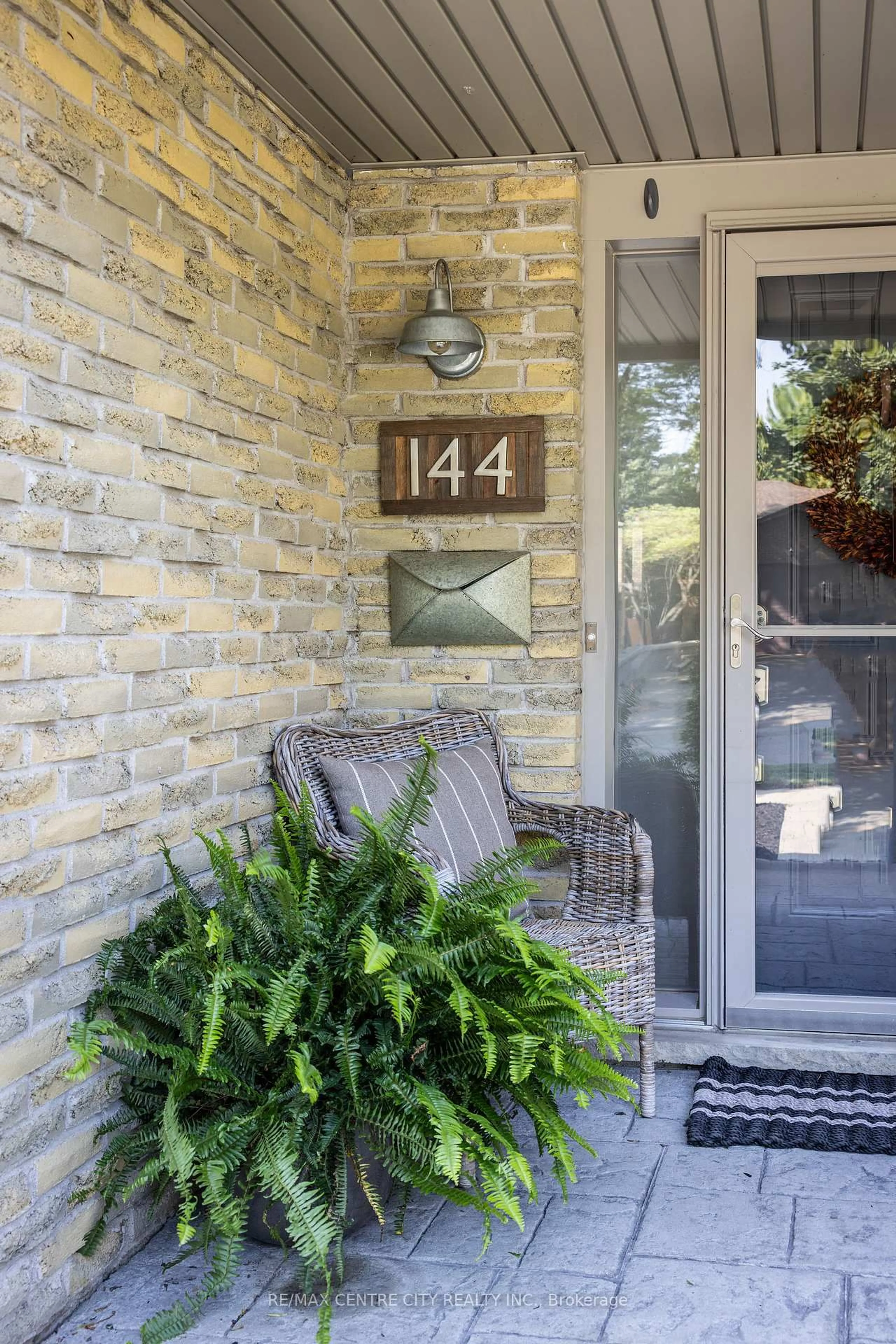 Home with brick exterior material, street for 144 Springfield Cres, London South Ontario N6K 2T6