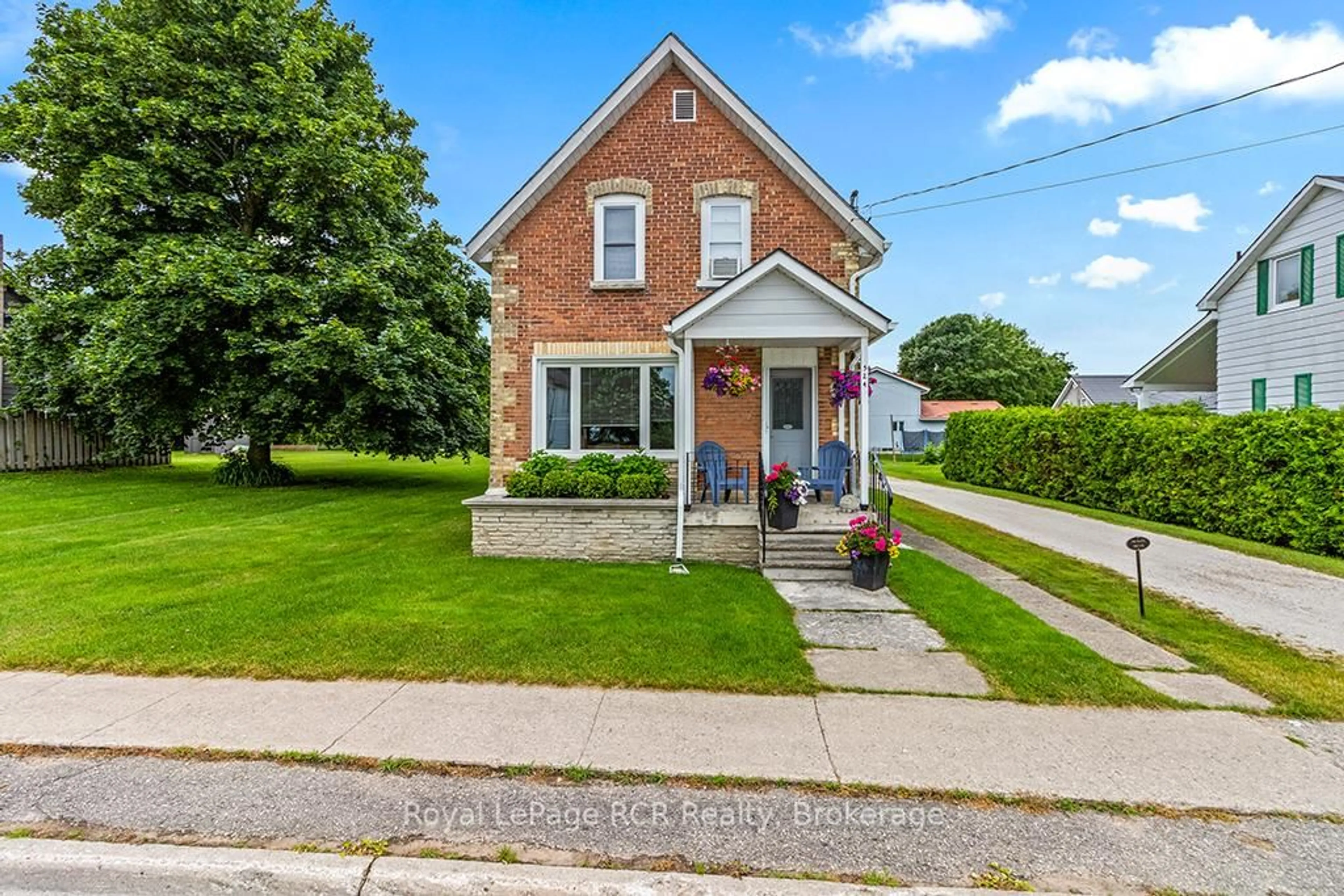 Home with brick exterior material, street for 524 Scott St, South Bruce Peninsula Ontario N0H 2T0