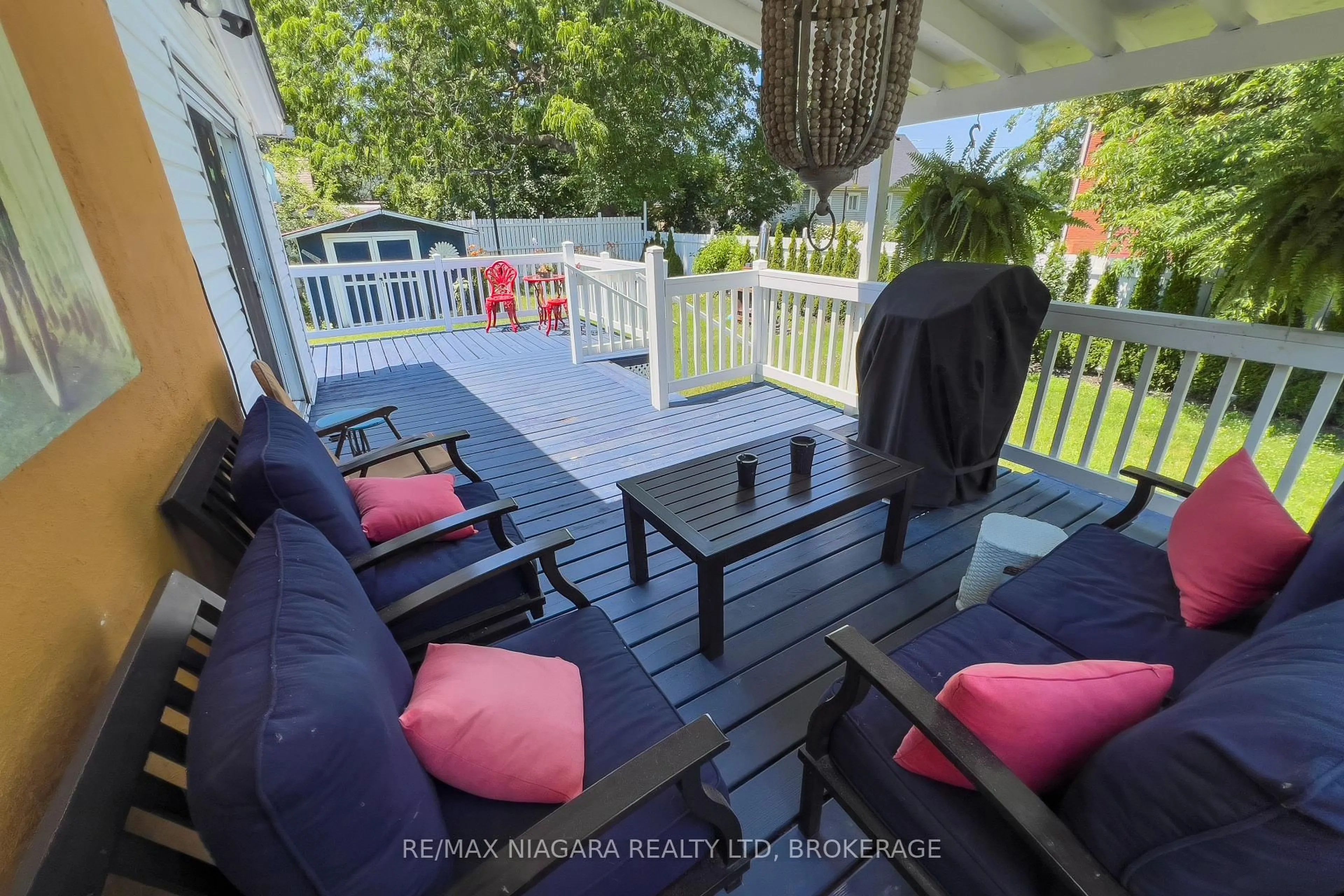 Patio, street for 5791 Emery St, Niagara Falls Ontario L2G 1L8