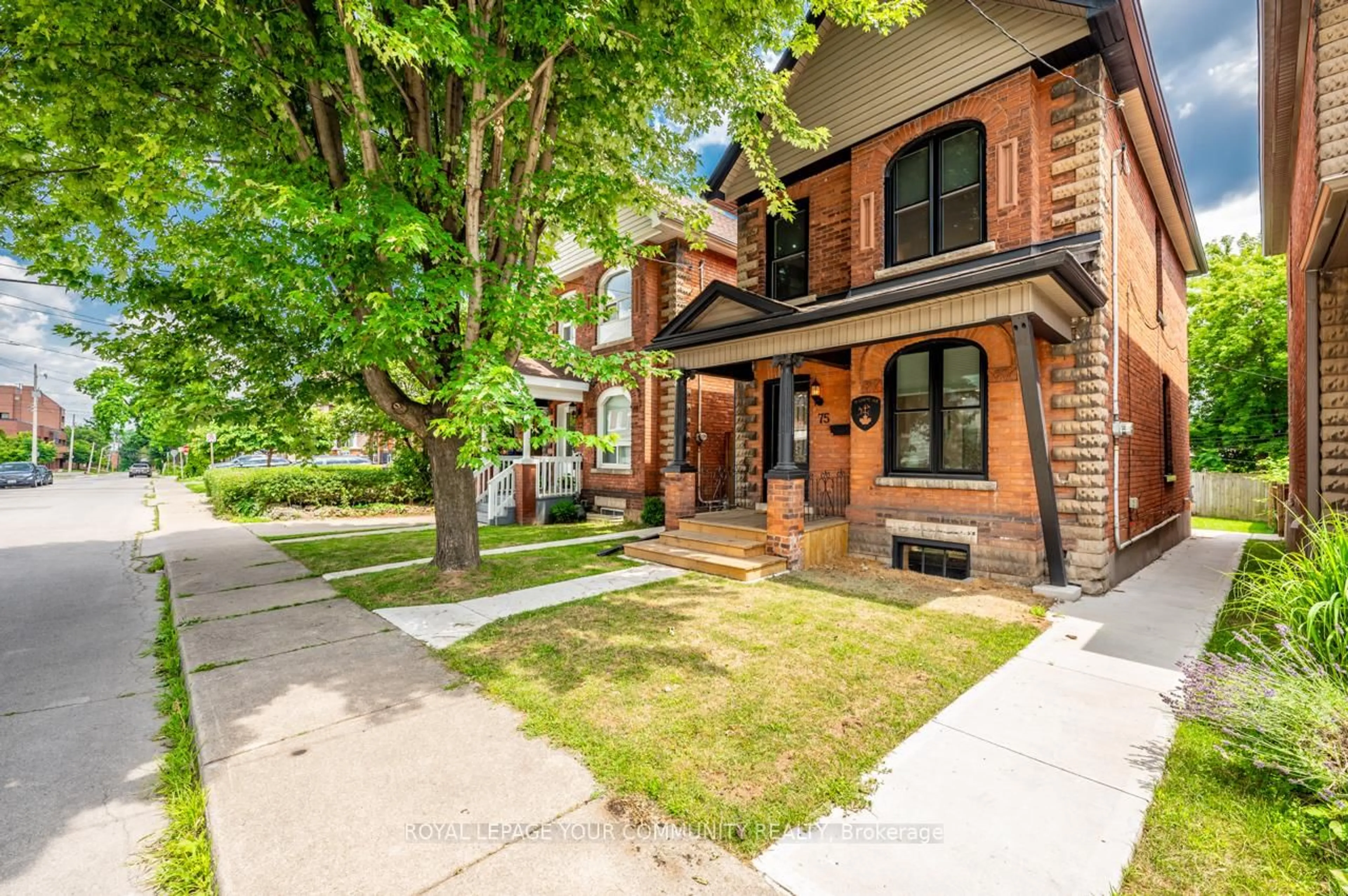 Home with brick exterior material, street for 75 Lorne Ave, Hamilton Ontario L8M 2X7