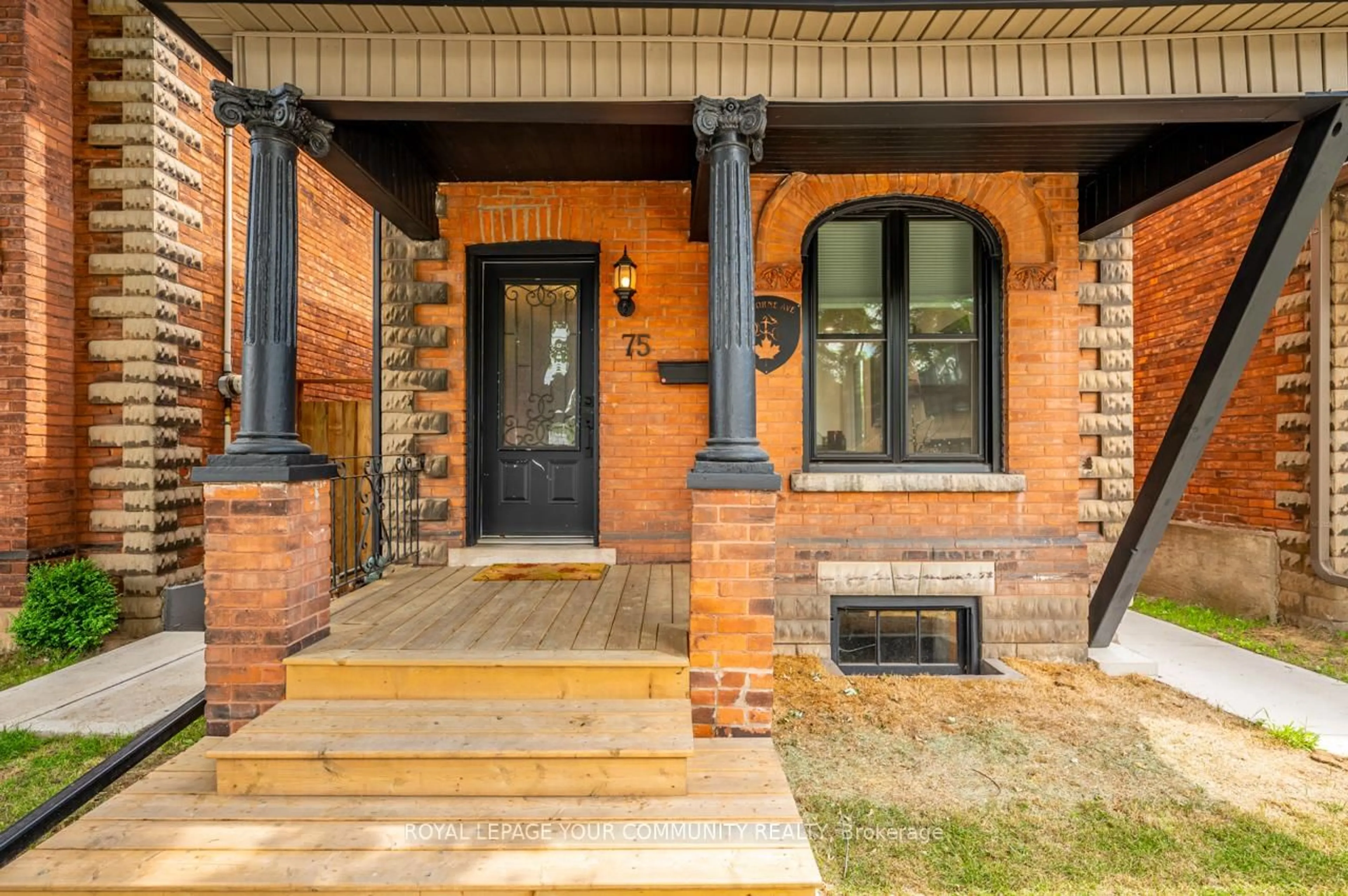 Home with brick exterior material, street for 75 Lorne Ave, Hamilton Ontario L8M 2X7