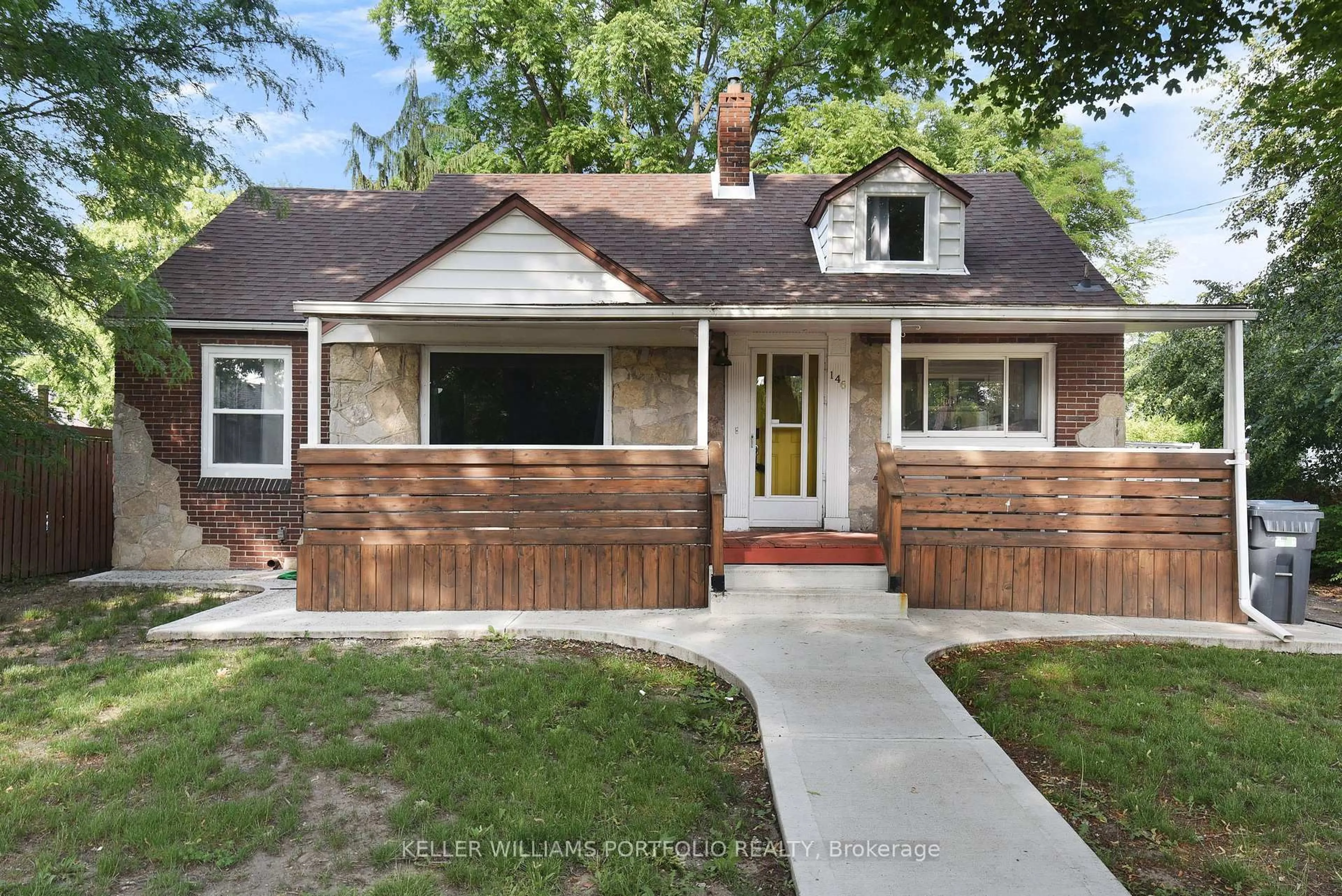 Home with brick exterior material, street for 146 Askin Ave, Windsor Ontario N9B 2W9
