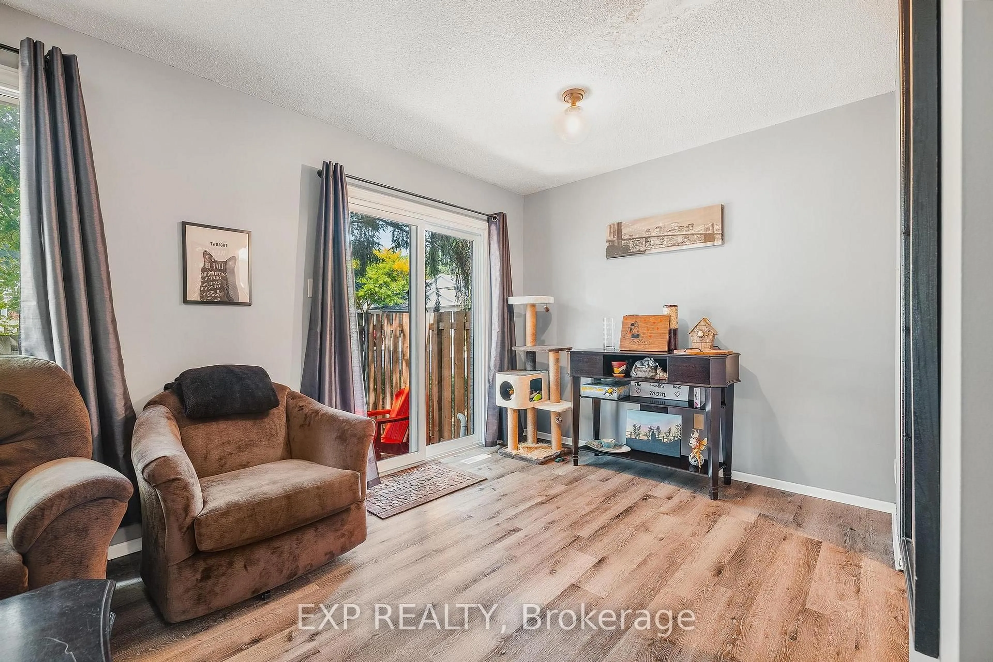 Unknown for 445 Kingscourt Dr #6, Waterloo Ontario N2K 3R4