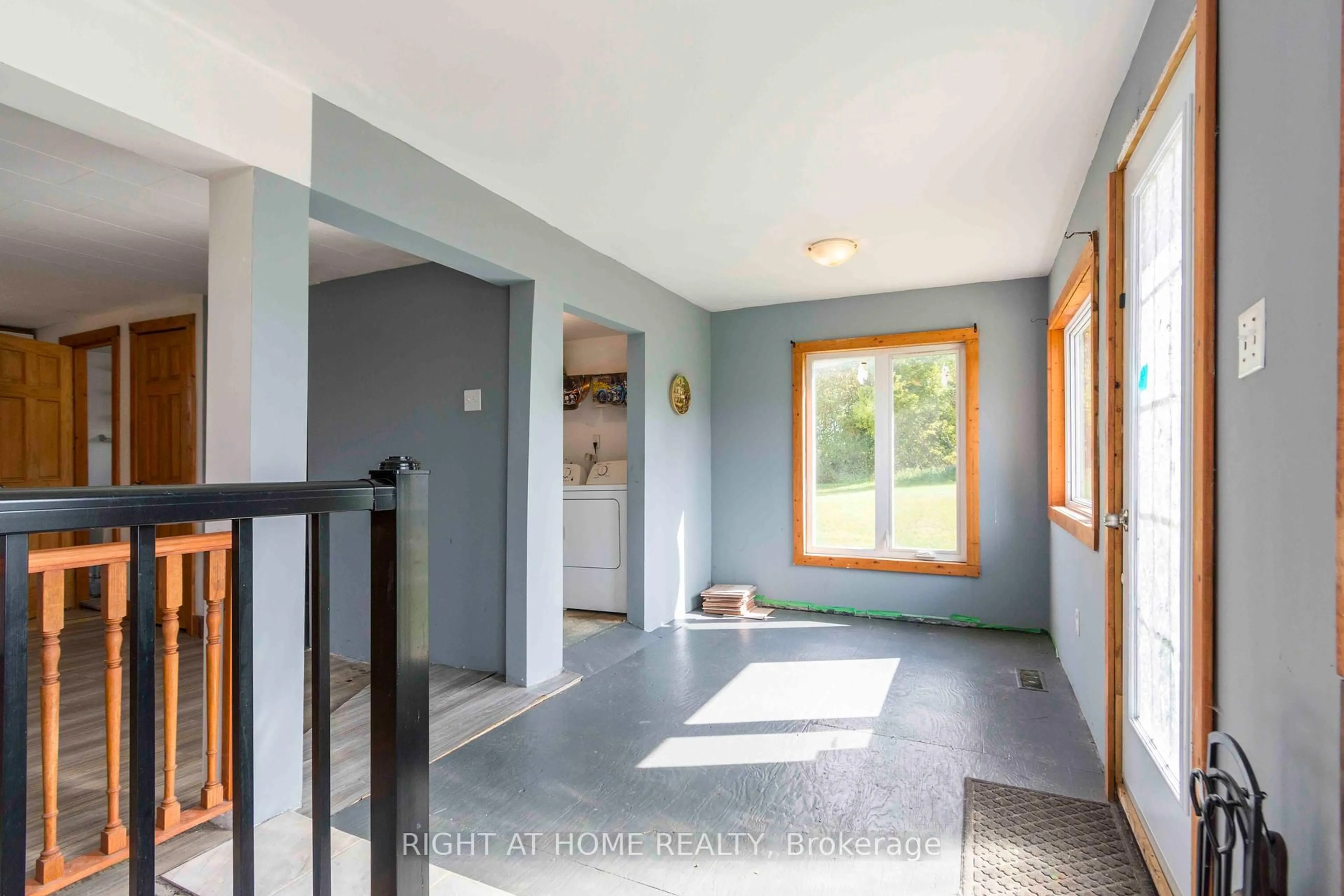 Indoor entryway for 7 Pitts Landing Rd, Madoc Ontario K0K 2K0