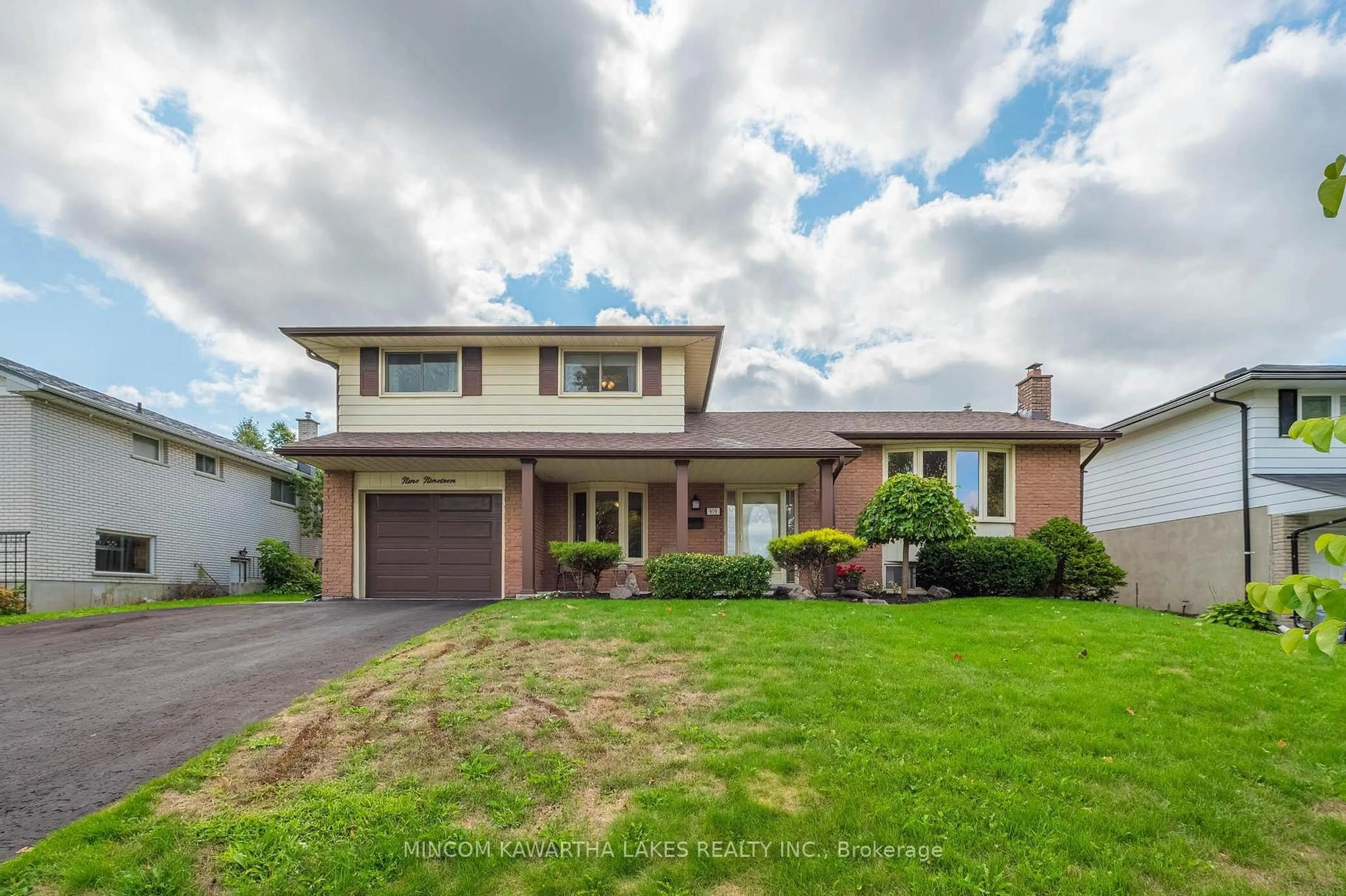 Home with brick exterior material, street for 919 Sydenham Rd, Peterborough Ontario K9J 1K5
