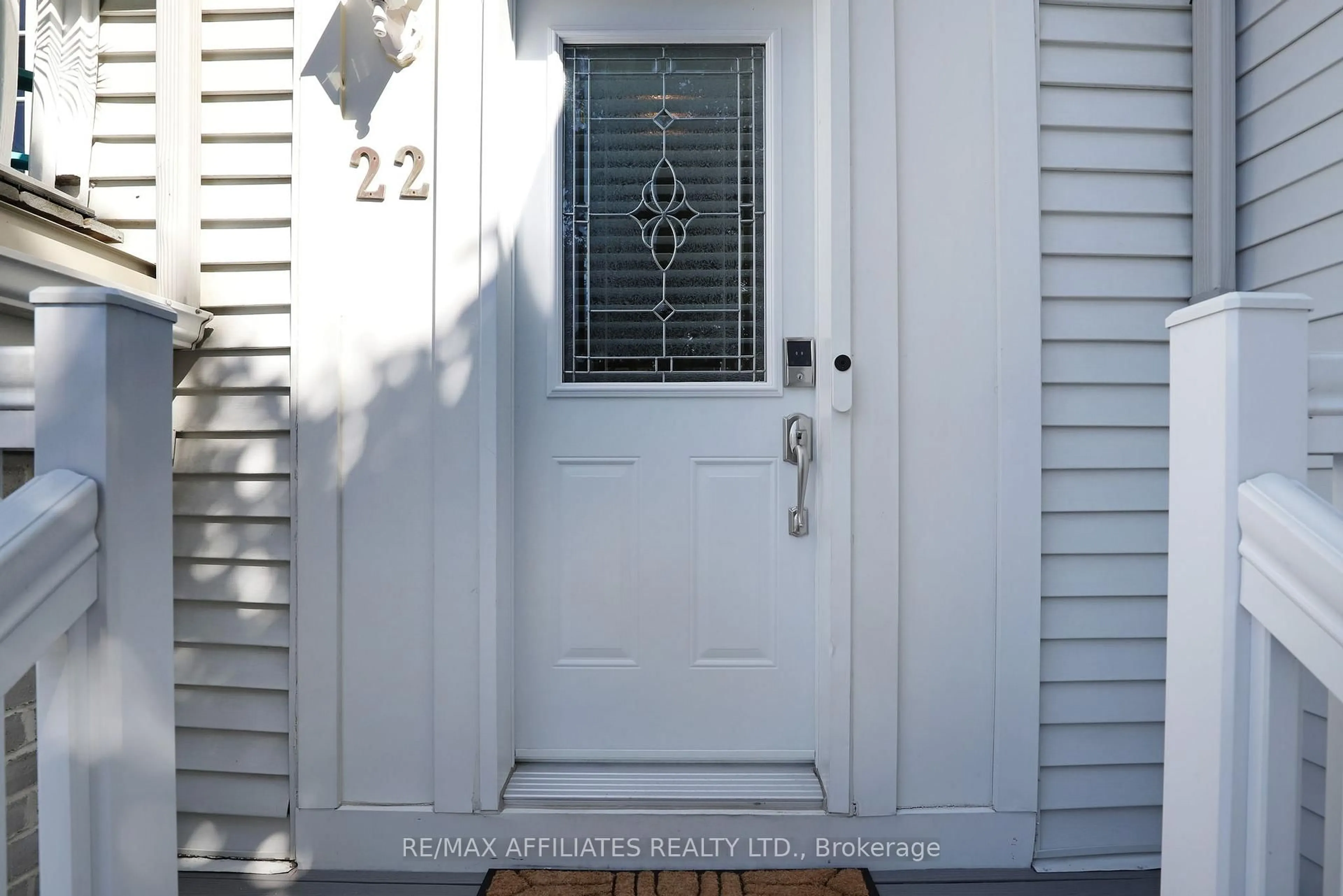 Home with vinyl exterior material, street for 22 Castlegreen Private, Ottawa Ontario K1T 3N4