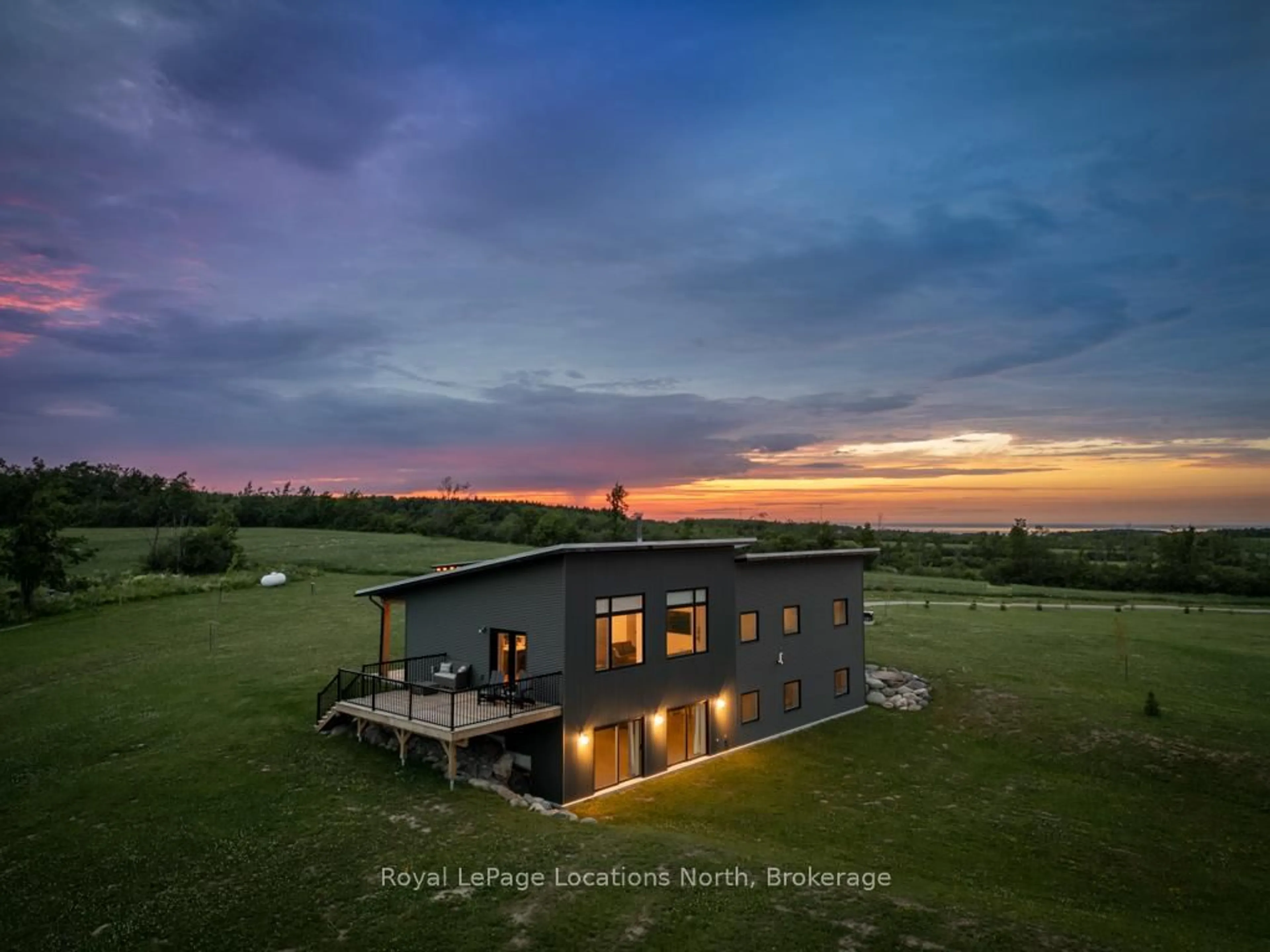 A pic from outside/outdoor area/front of a property/back of a property/a pic from drone, building for 317278 3 Line, Meaford Ontario N4L 1W7