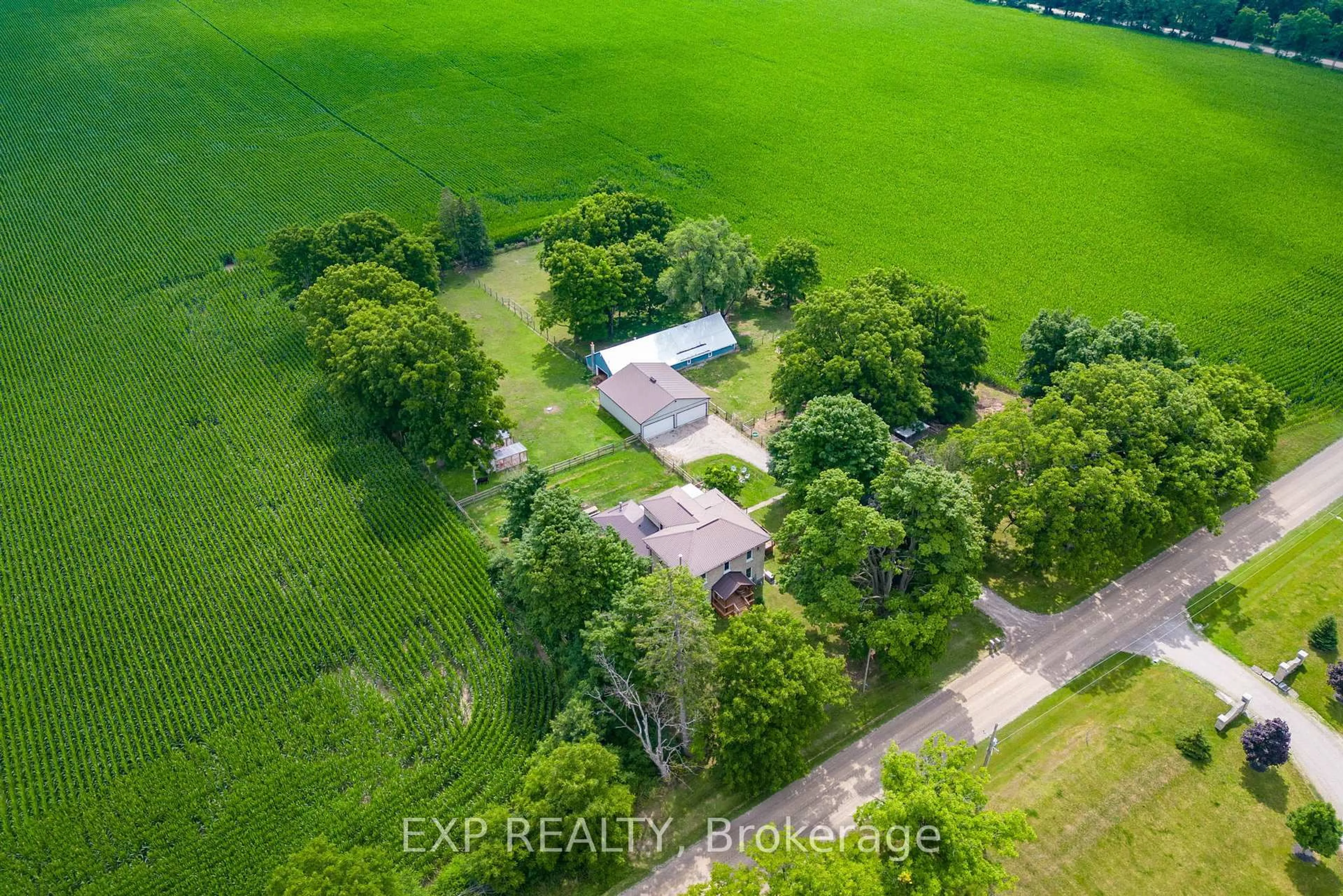 A pic from outside/outdoor area/front of a property/back of a property/a pic from drone, building for 3892 Lewis Rd, Thames Centre Ontario N0L 1V0