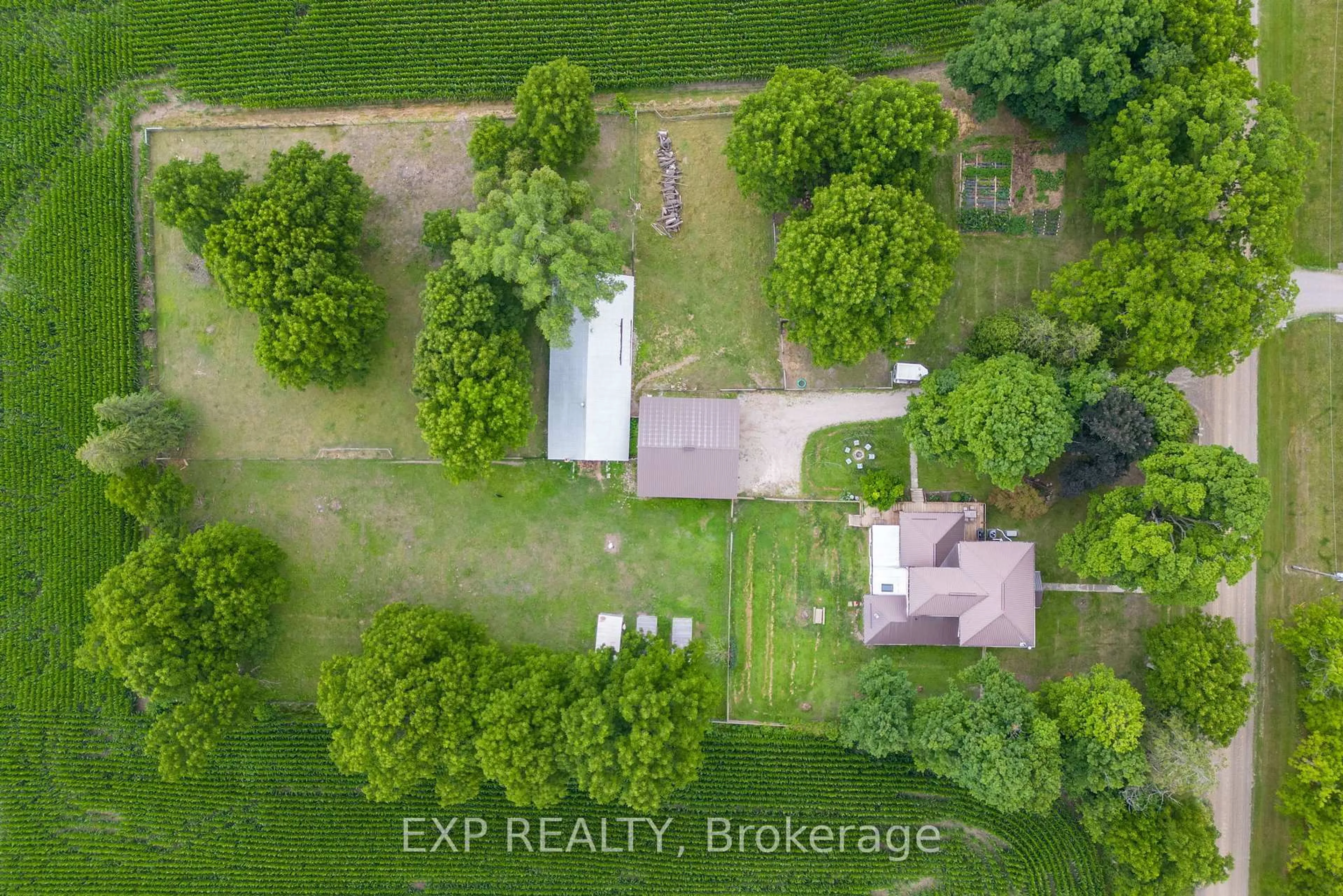 A pic from outside/outdoor area/front of a property/back of a property/a pic from drone, building for 3892 Lewis Rd, Thames Centre Ontario N0L 1V0