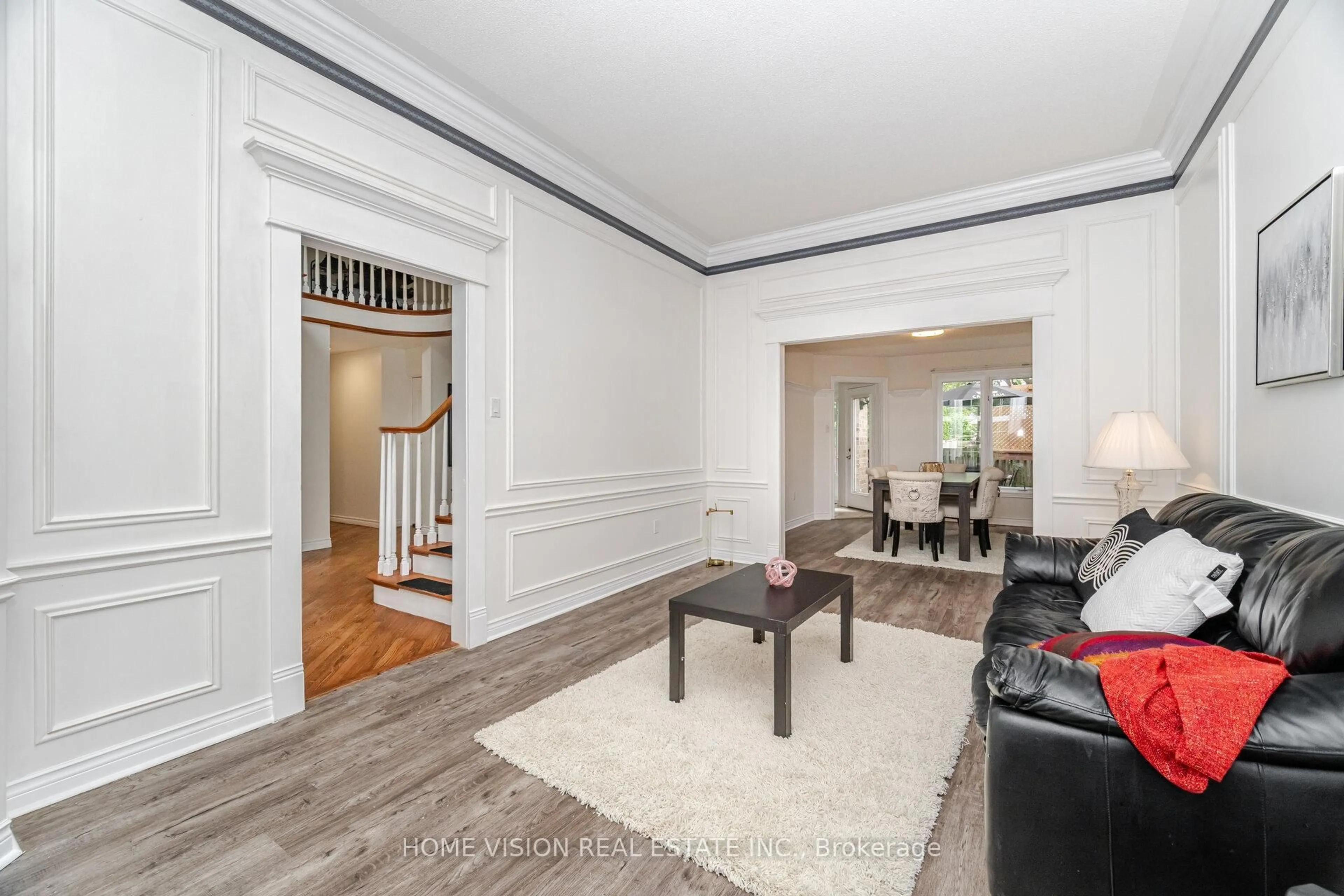 Living room with furniture, unknown for 14 Wintergarden Rd, London East Ontario N5Y 5M2