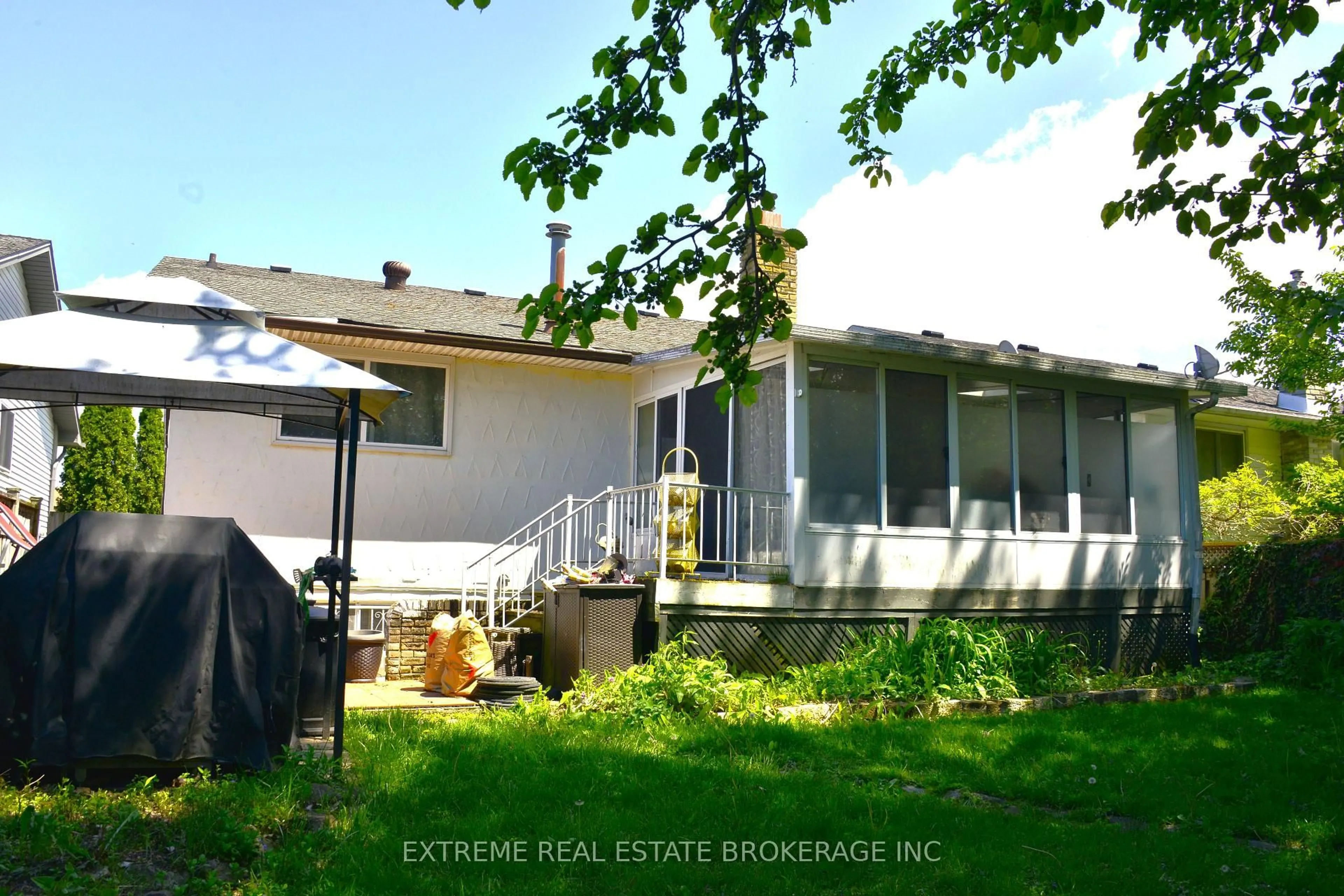 Unknown for 7583 Rainbow Cres, Niagara Falls Ontario L2G 7K5