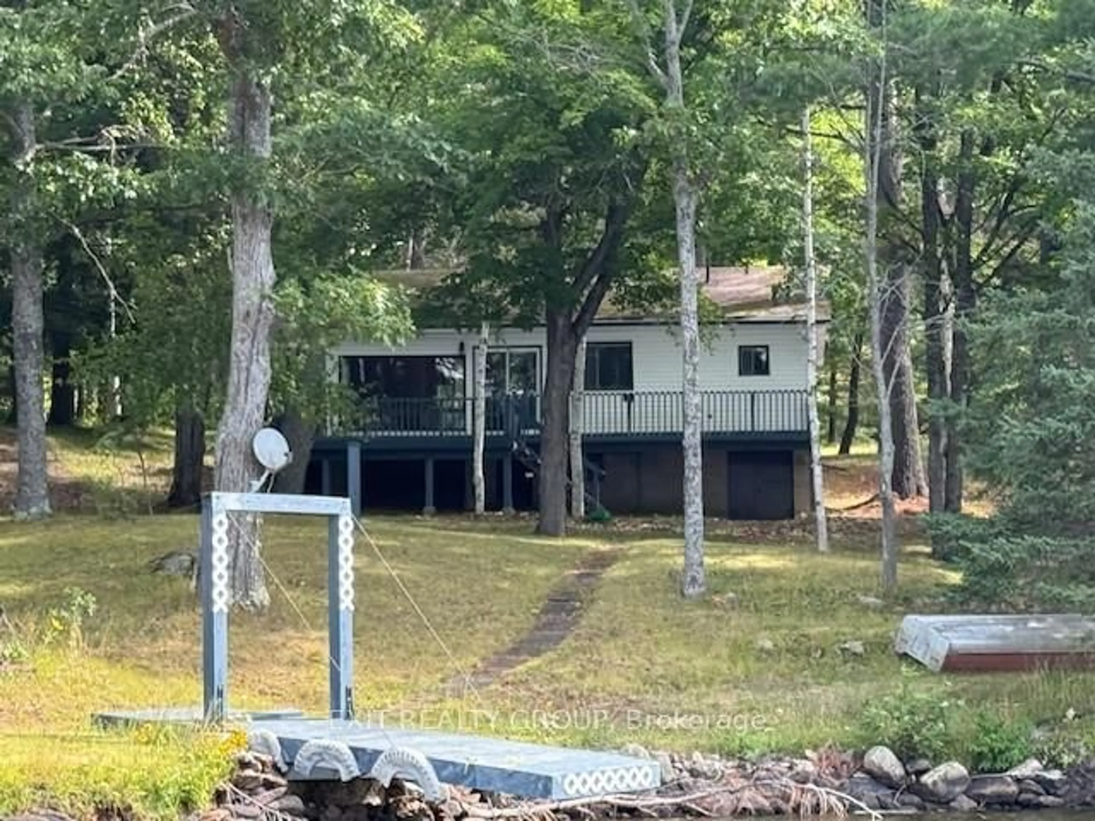 A pic from outside/outdoor area/front of a property/back of a property/a pic from drone, unknown for 5420 Centennial Lake Rd, Griffith Ontario K0J 2R0