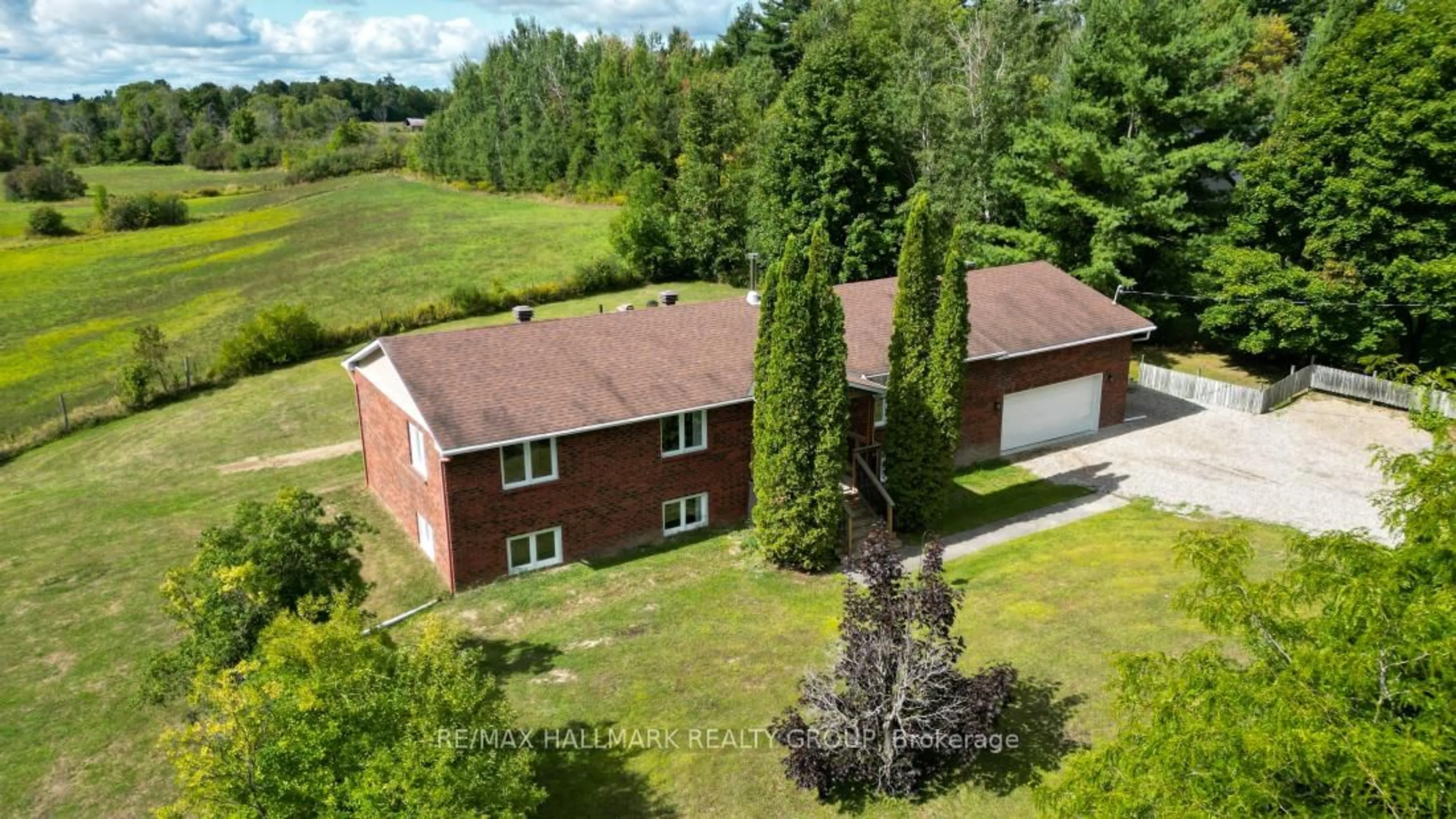 A pic from outside/outdoor area/front of a property/back of a property/a pic from drone, building for 3983 Woodkilton Rd, Ottawa Ontario K0A 3M0