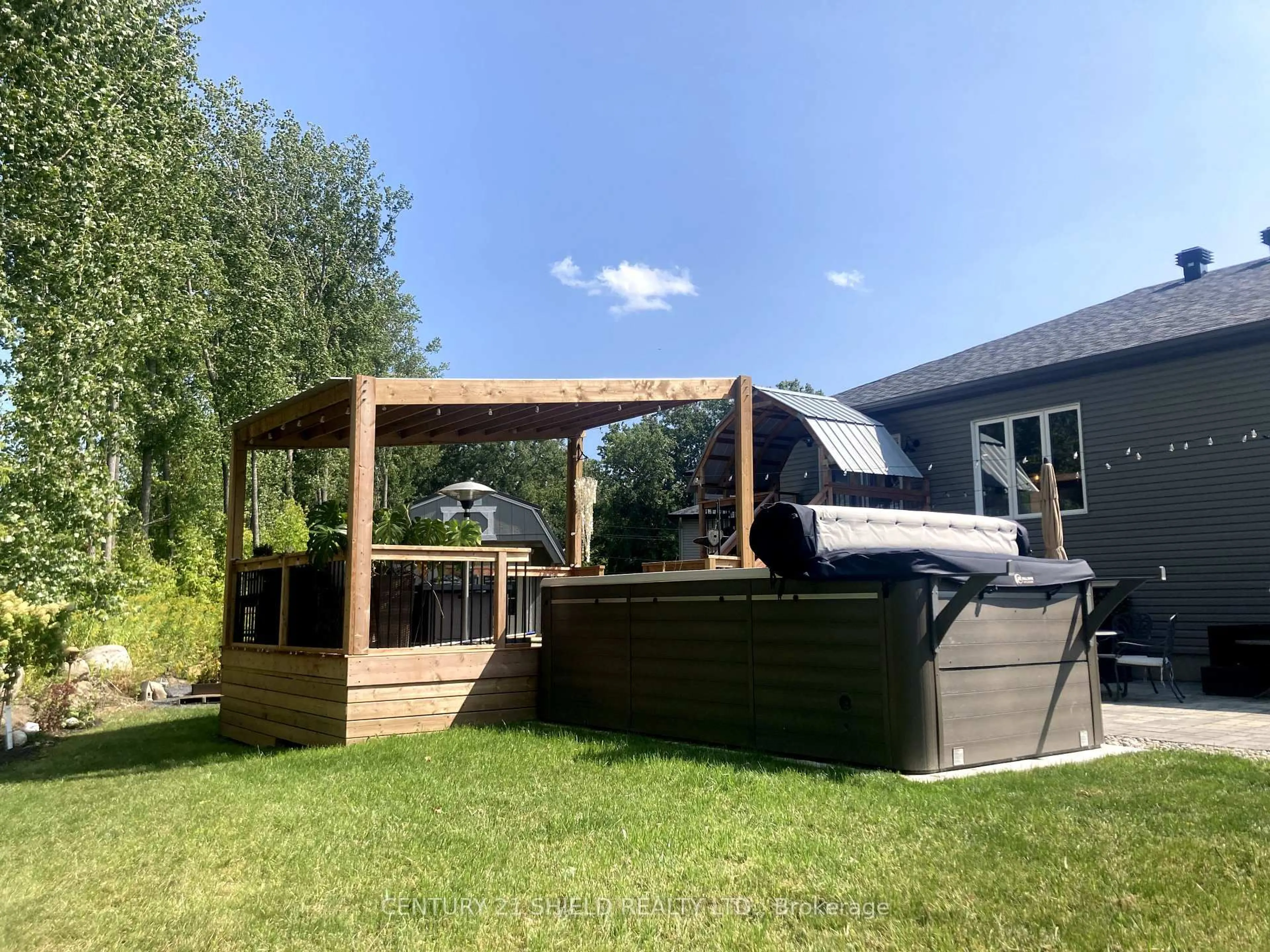 Patio, unknown for 1108 Nicolas Dr, Cornwall Ontario K6J 0C1