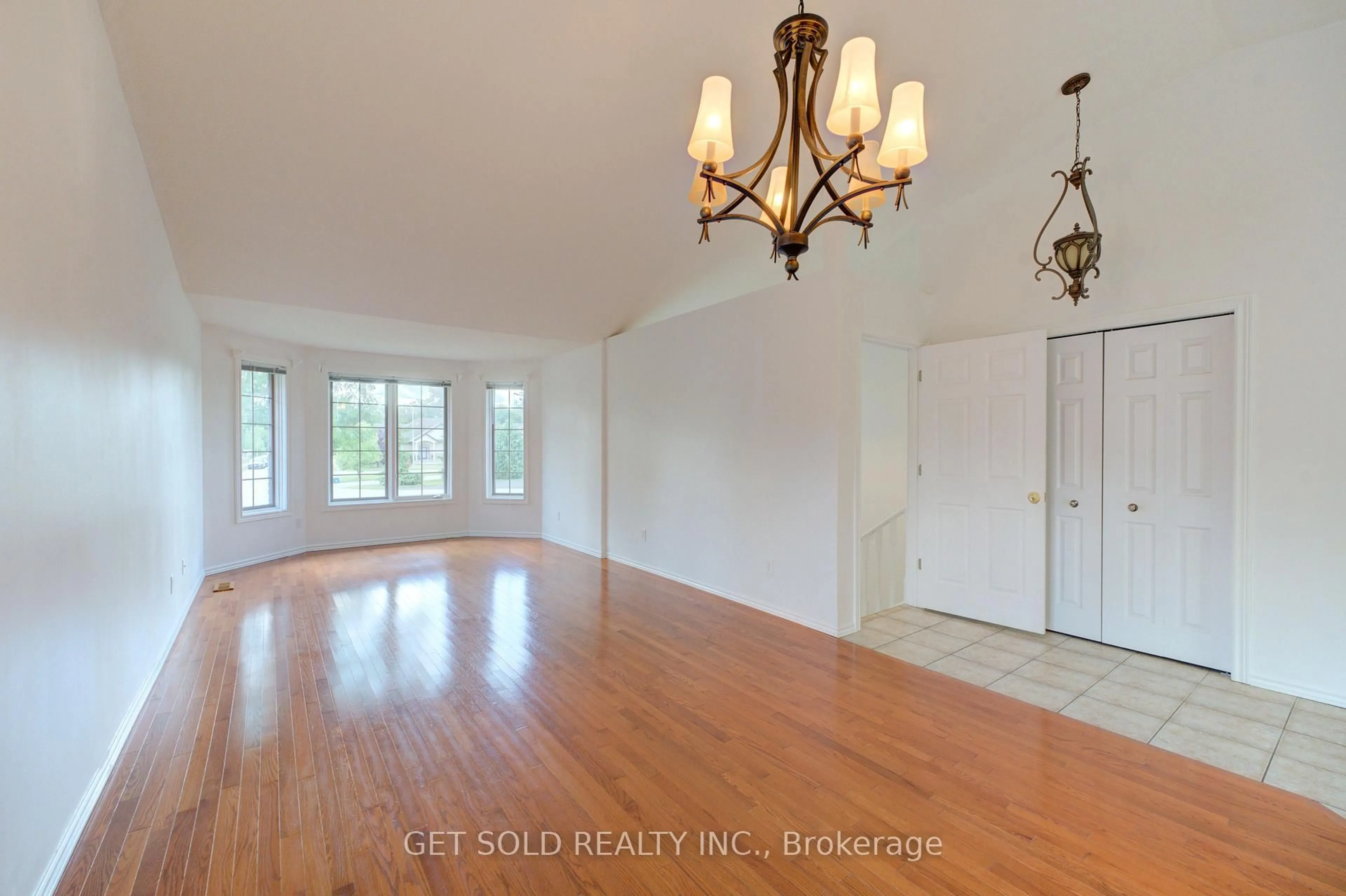 Unknown for 40 Jo Whitney Crt, Brantford Ontario N3T 6N9