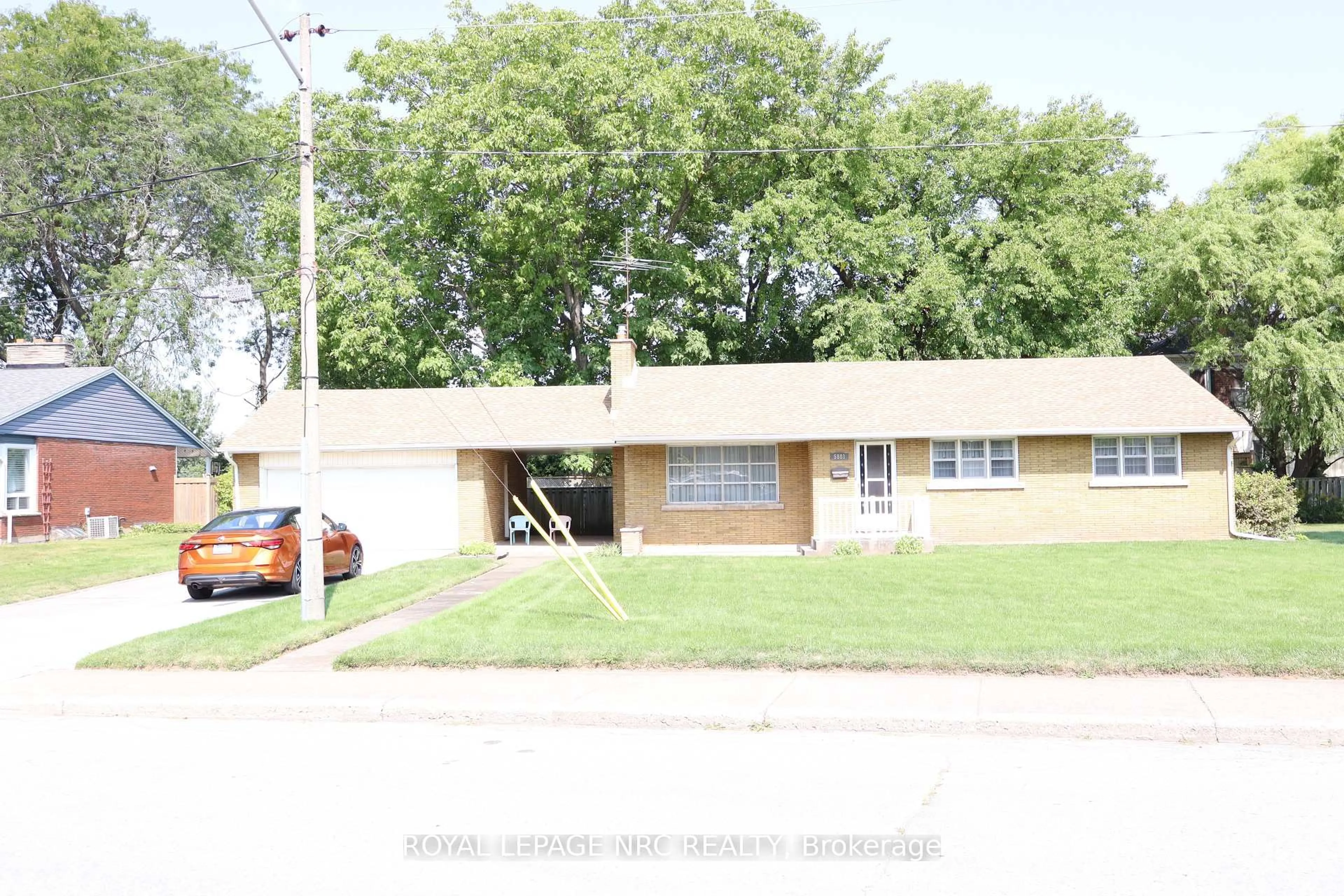 Unknown for 5881 BRITANNIA Cres, Niagara Falls Ontario L2G 1C2