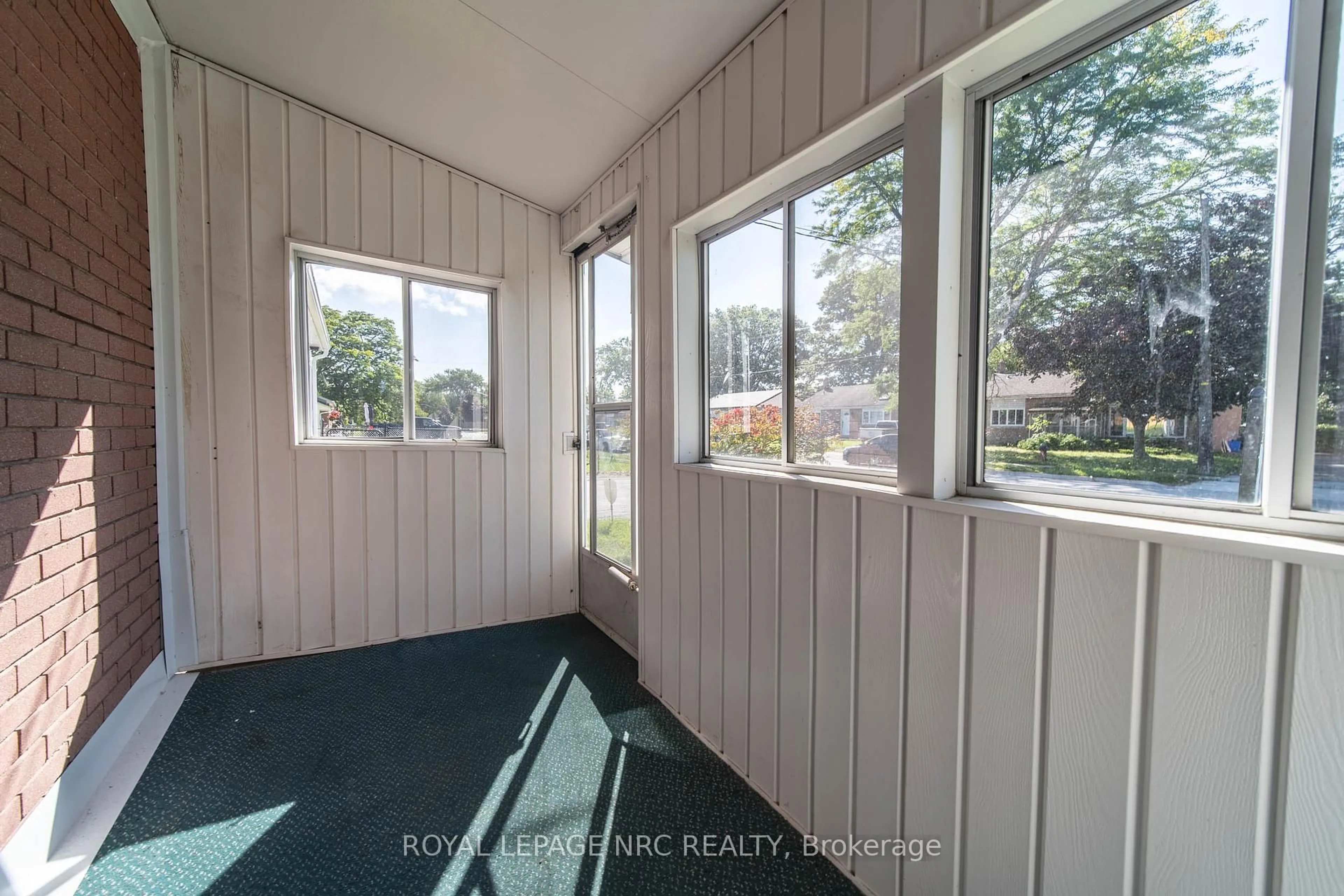 A pic of a room for 6809 Jill Dr, Niagara Falls Ontario L2G 3J4